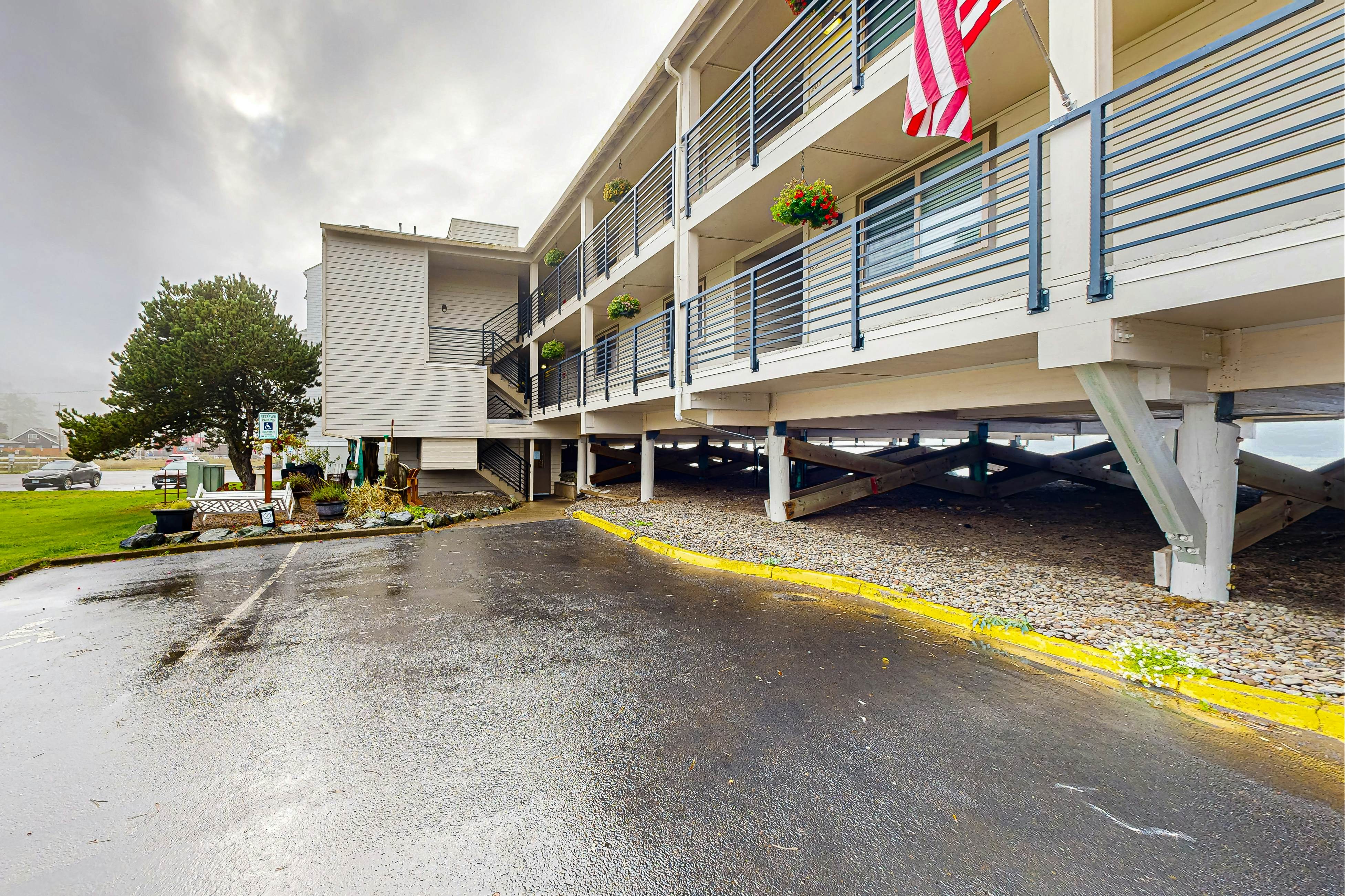 Rock Creek Inn condo on beach with ocean view balcony walk to shops and dining