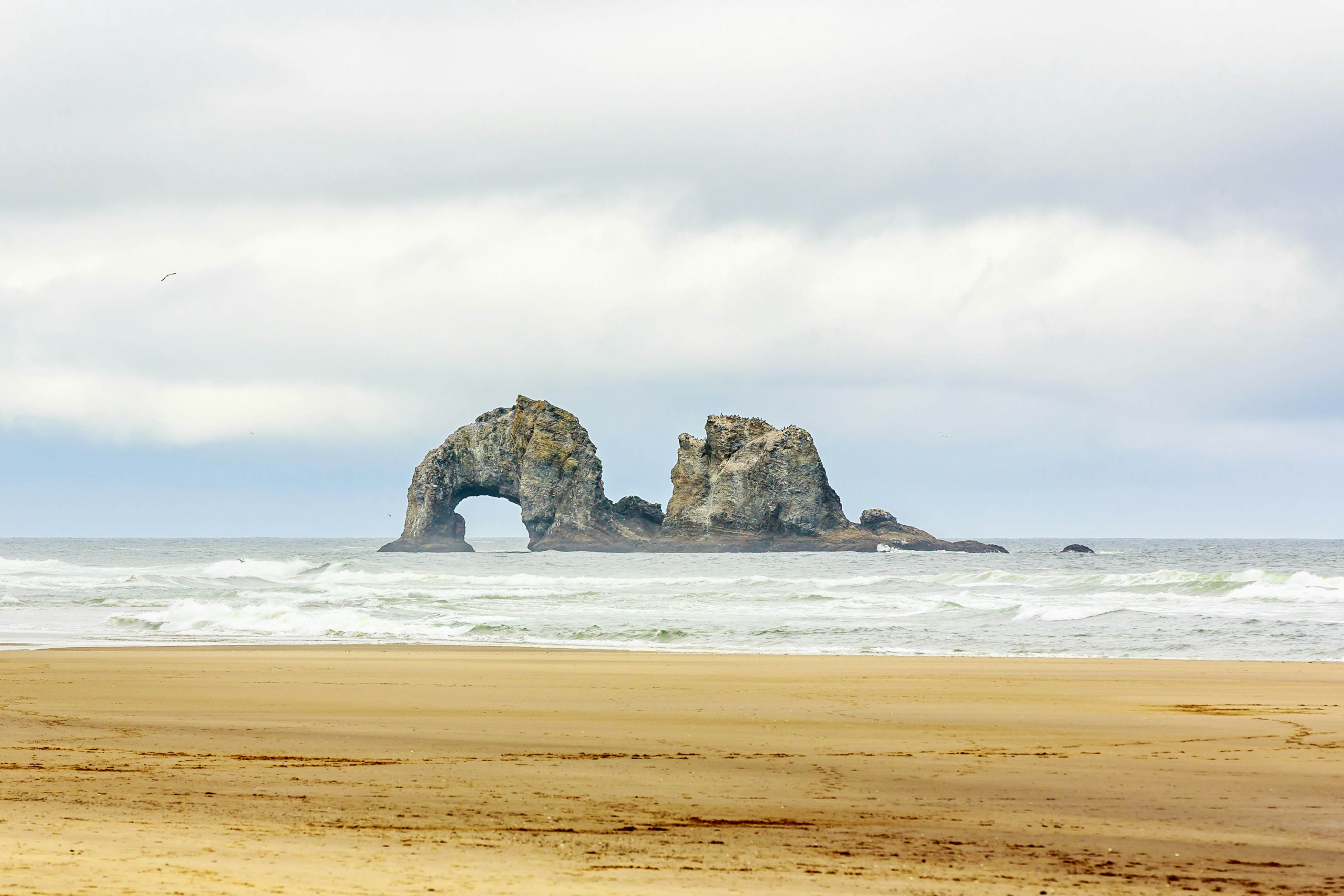 Rock Creek Inn condo on beach with ocean view balcony walk to shops and dining