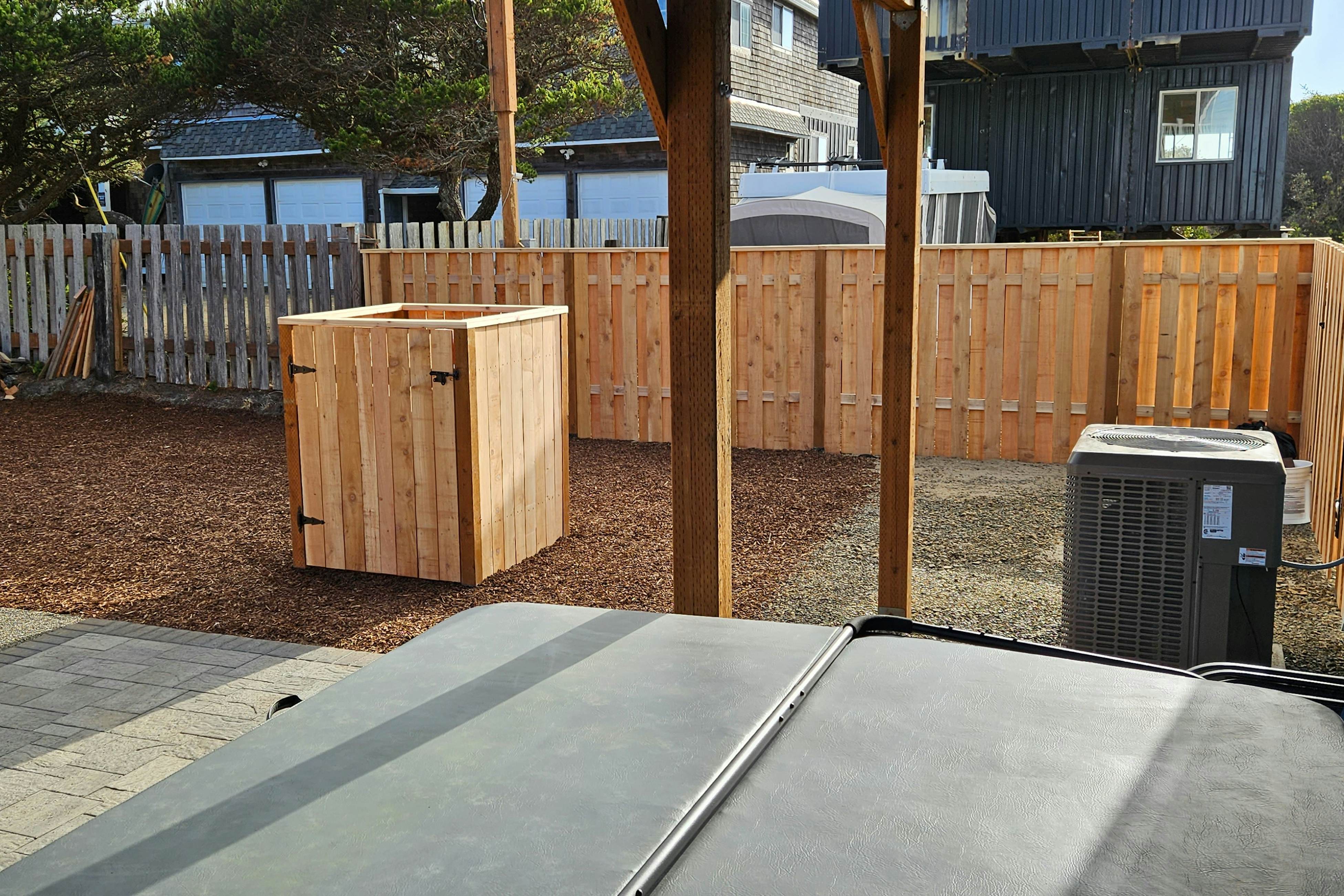 4BR home steps from the beach with private hot tub fireplace and firepit