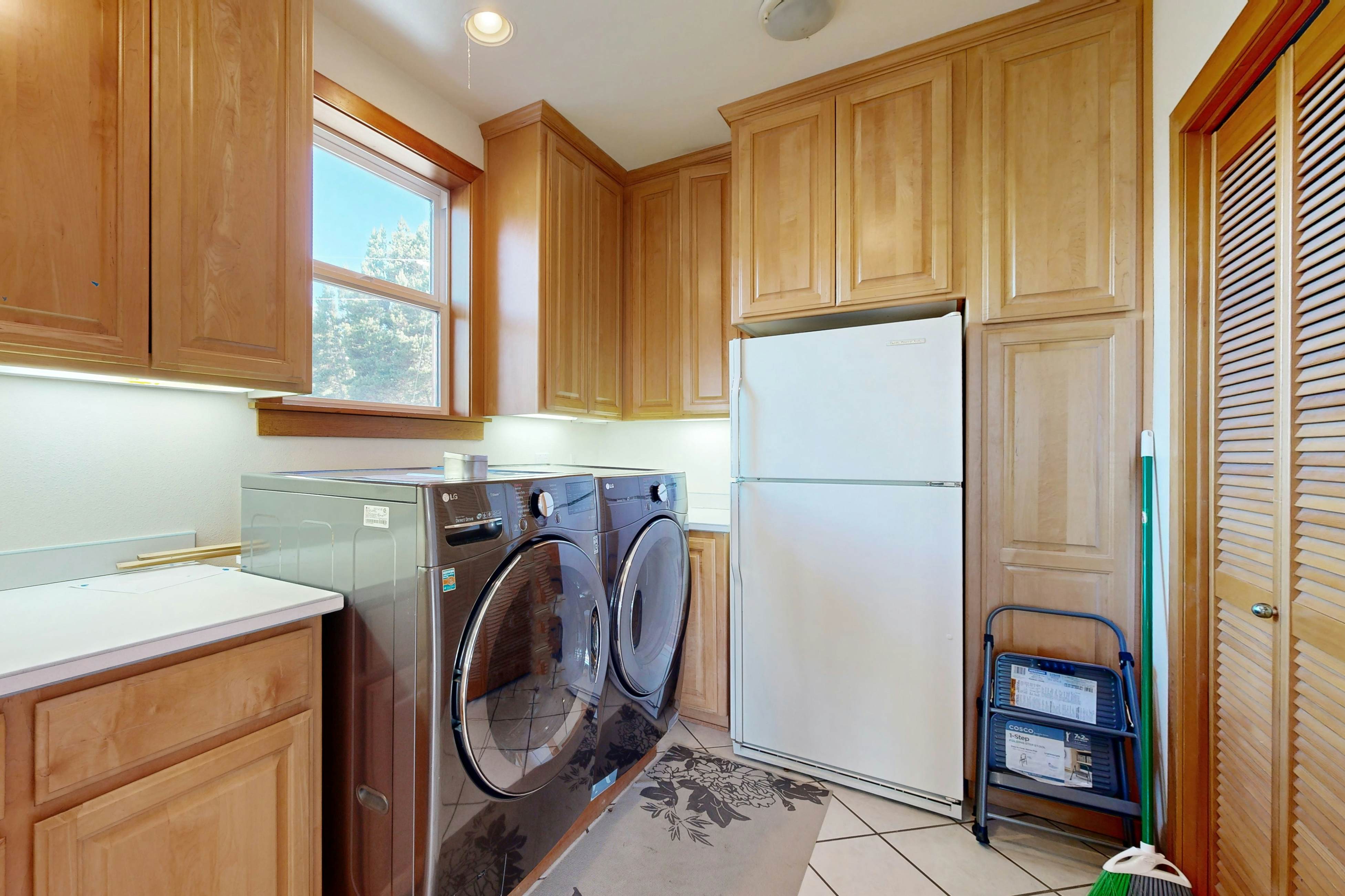 Coastal estate with private hot tub enclosed yard firepit and game room