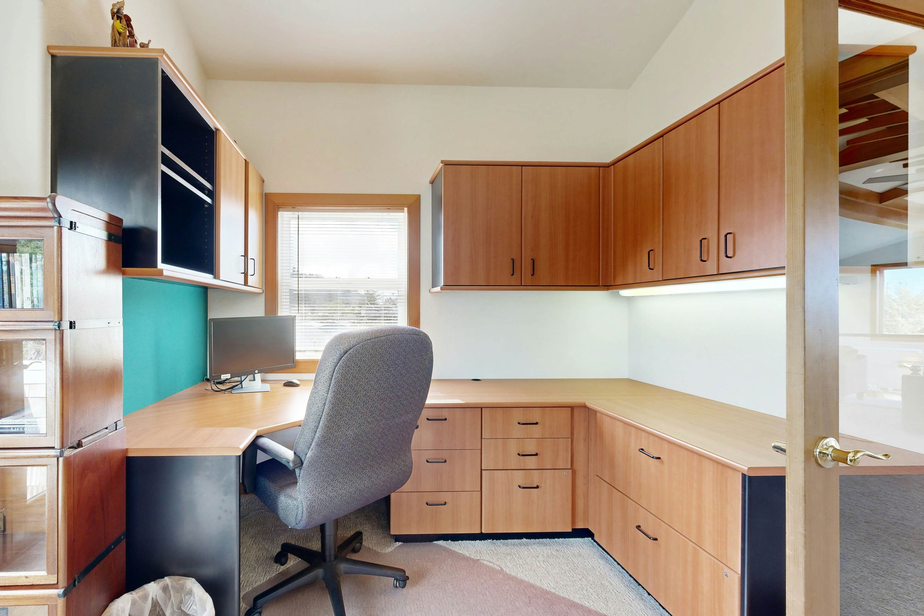 Coastal estate with private hot tub enclosed yard firepit and game room