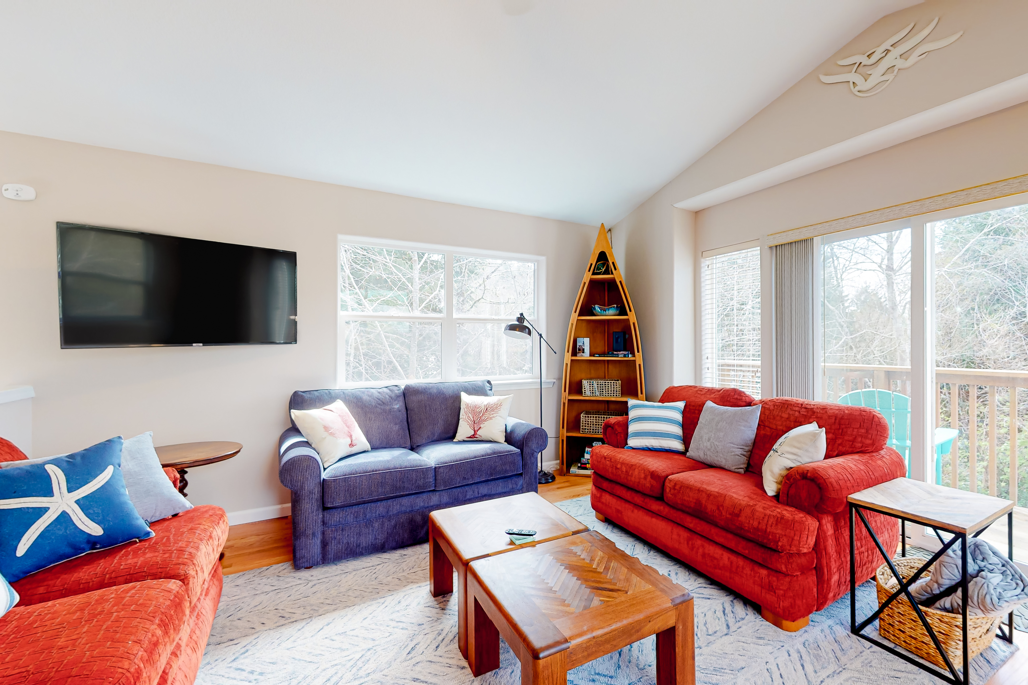 Bright home near beach with fast WiFi fireplace and washer dryer