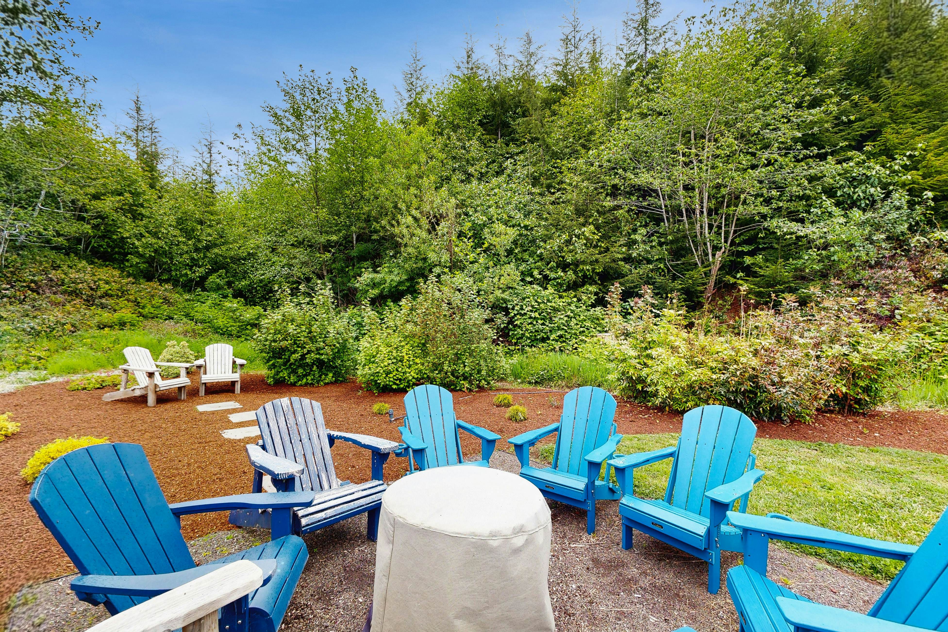 Dog friendly two story home with furnished deck mountain views and foosball table