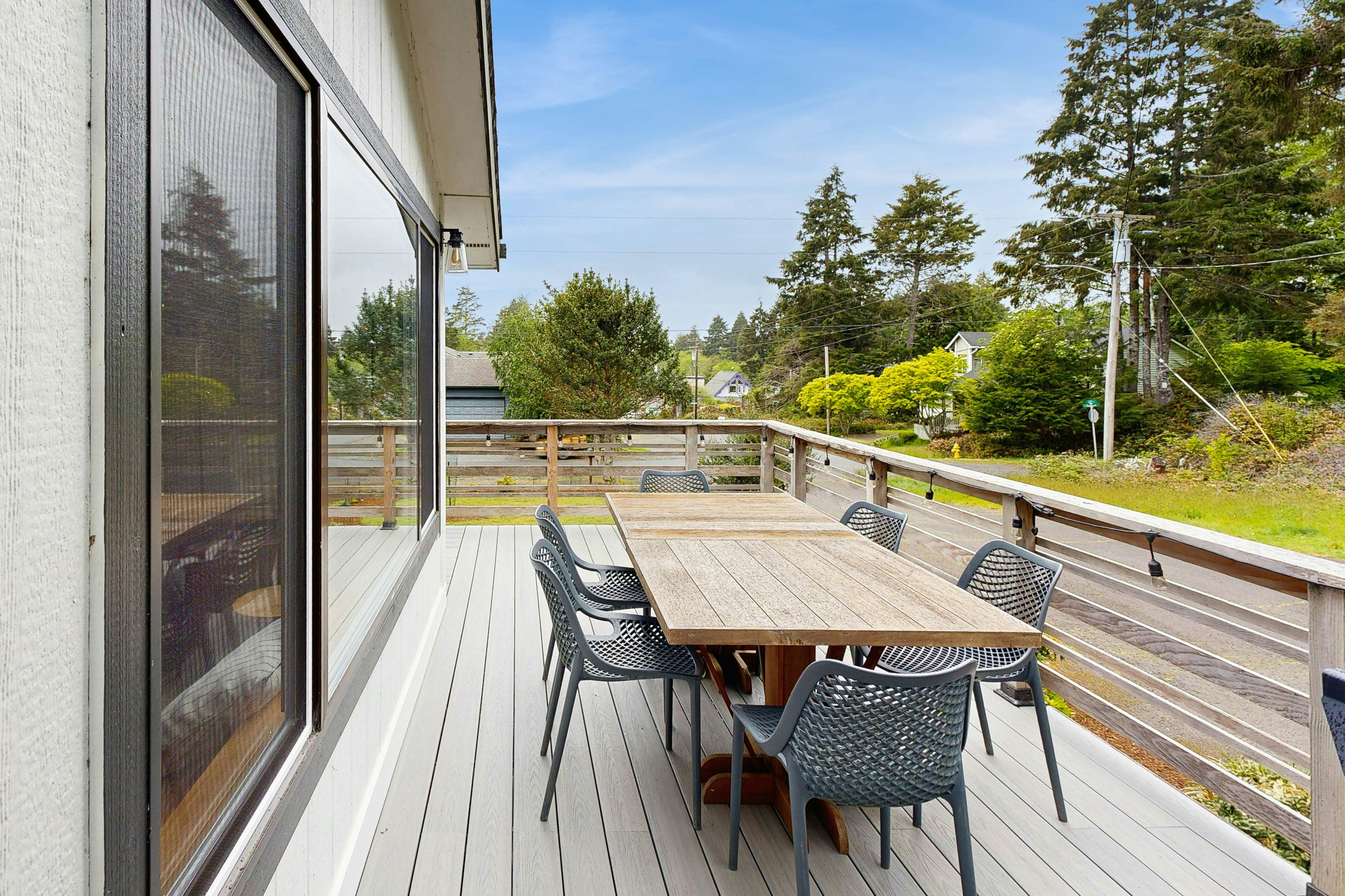 Dog friendly two story home with furnished deck mountain views and foosball table