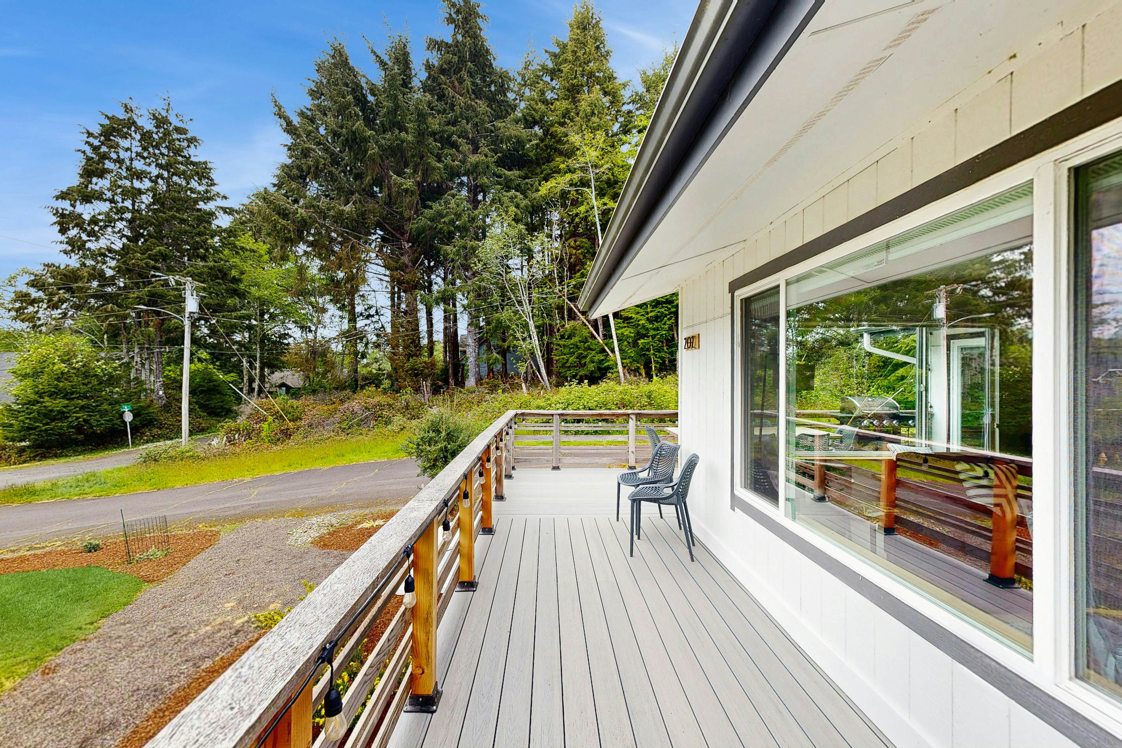 Dog friendly two story home with furnished deck mountain views and foosball table