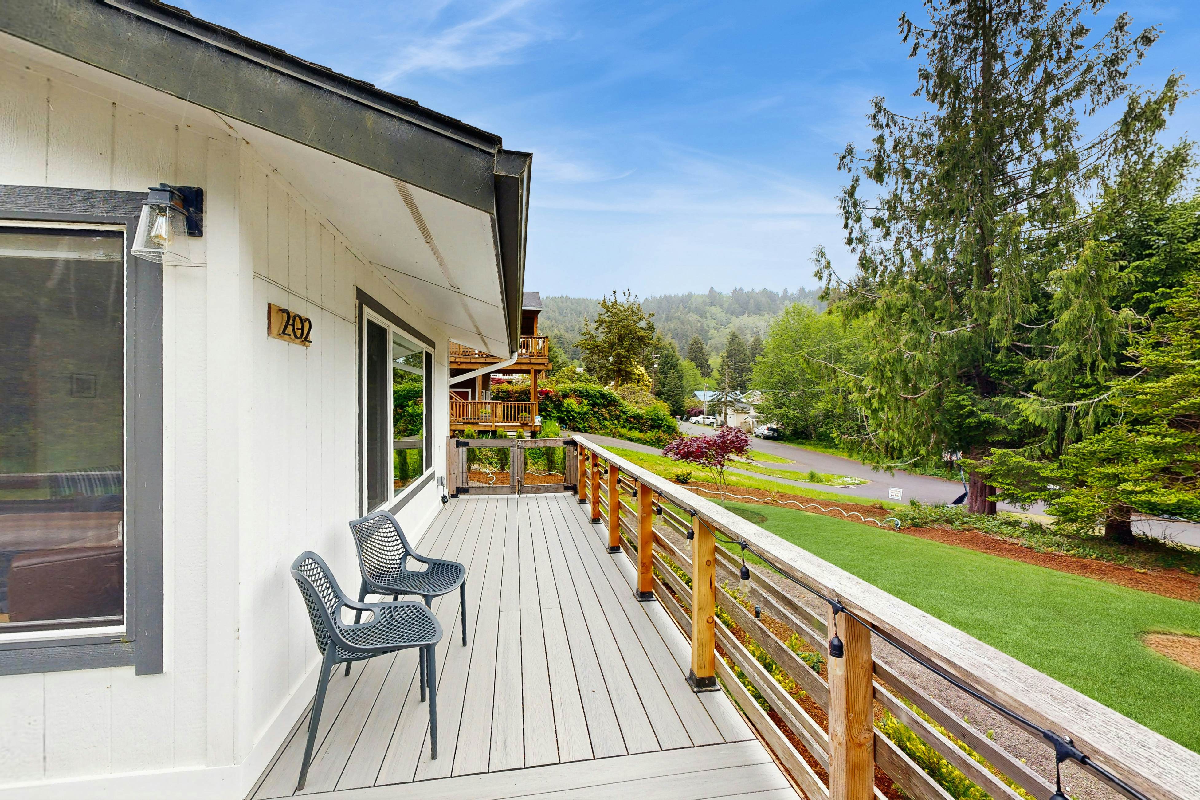 Dog friendly two story home with furnished deck mountain views and foosball table