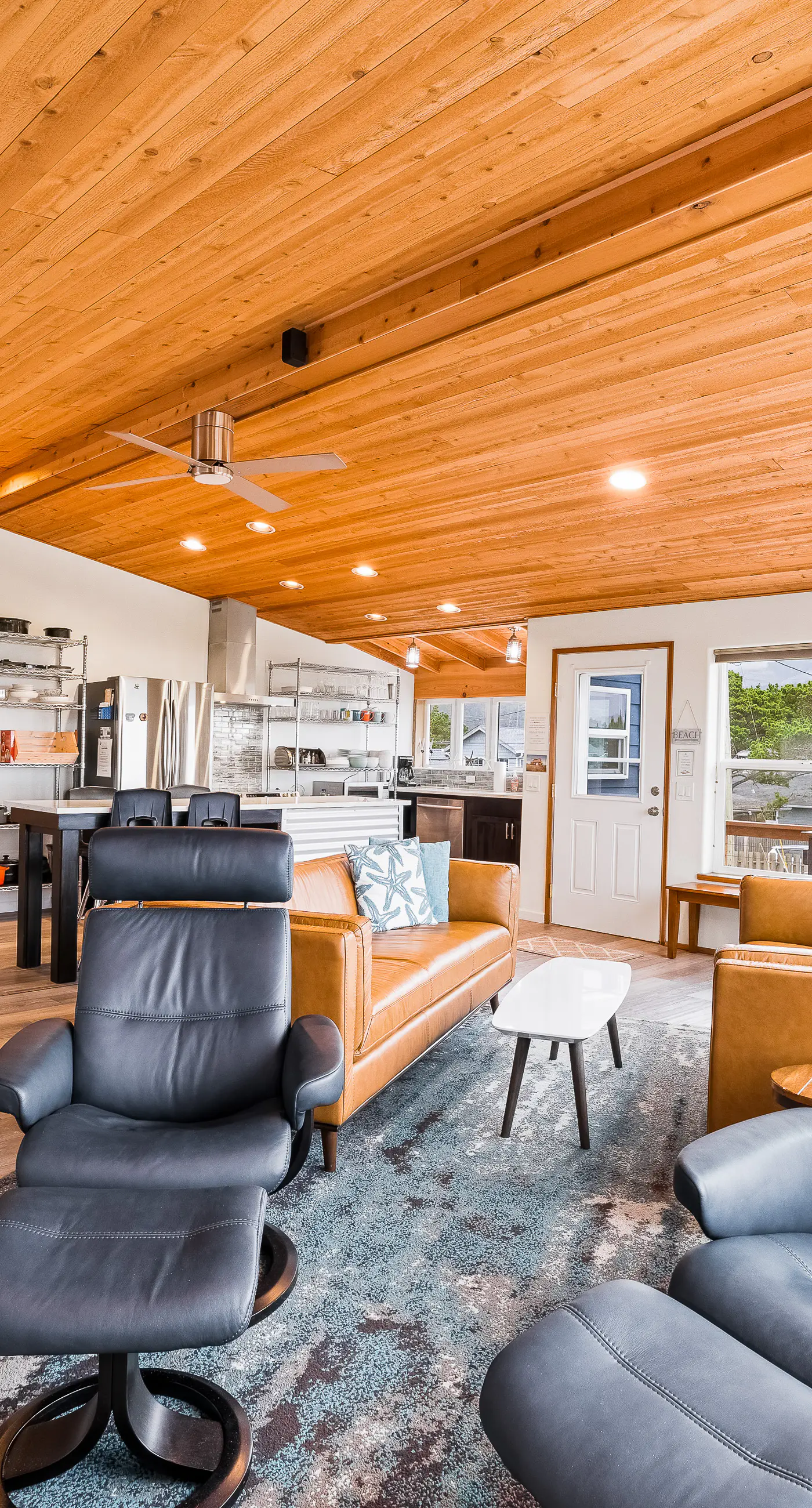 Oceanfront house with private beach access and amazing ocean views dog friendly