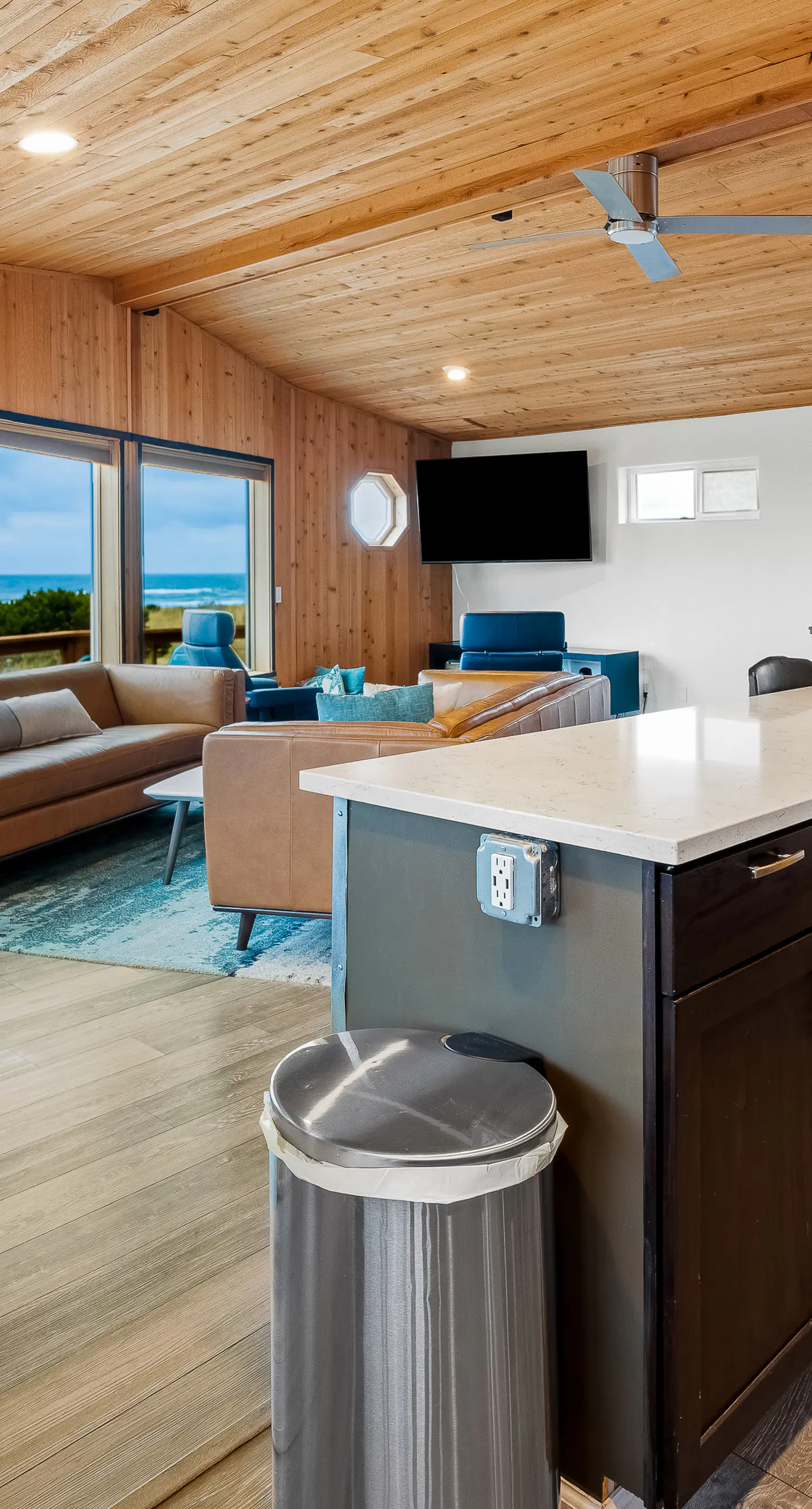 Oceanfront house with private beach access and amazing ocean views dog friendly