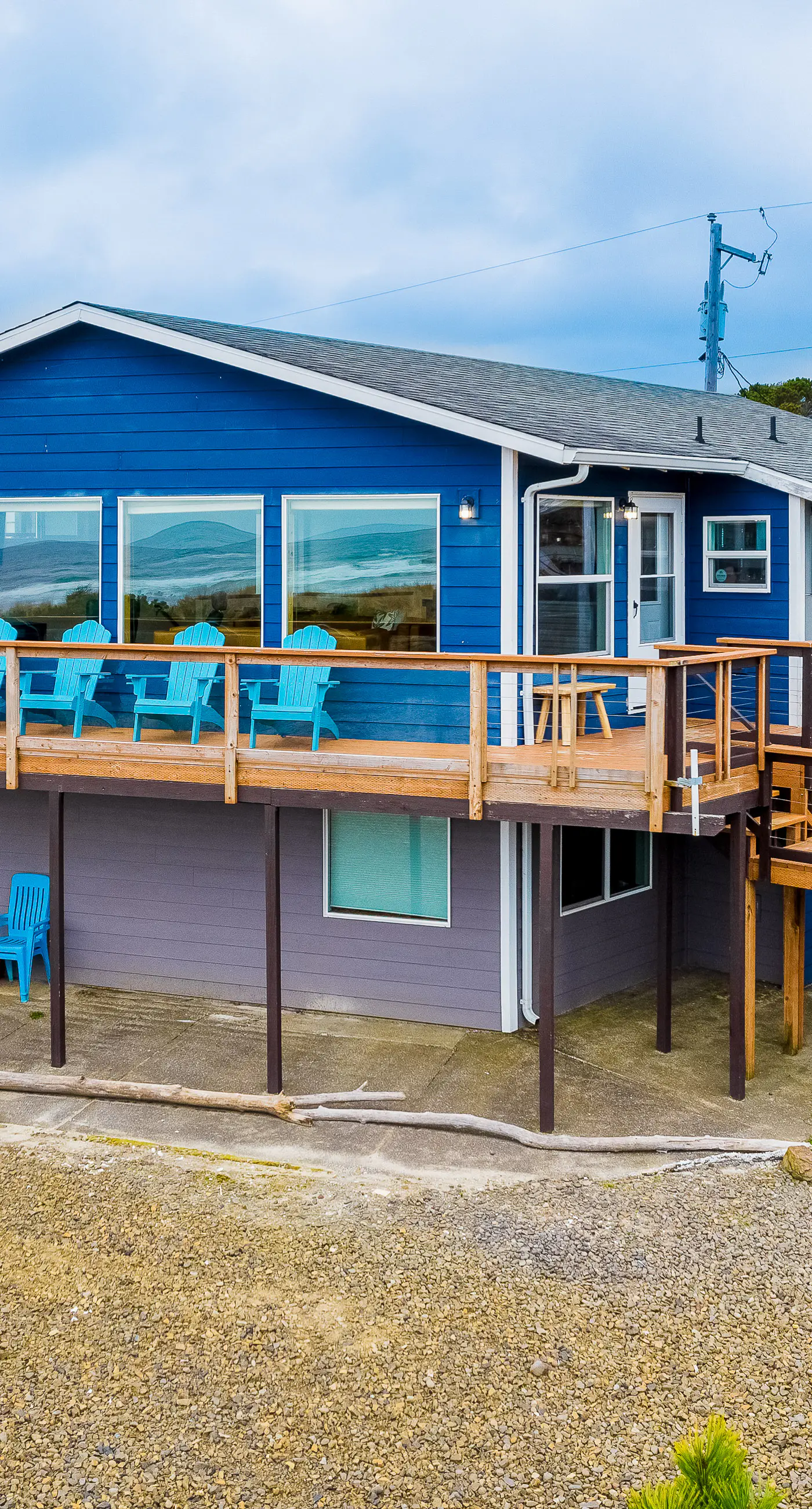 Oceanfront house with private beach access and amazing ocean views dog friendly