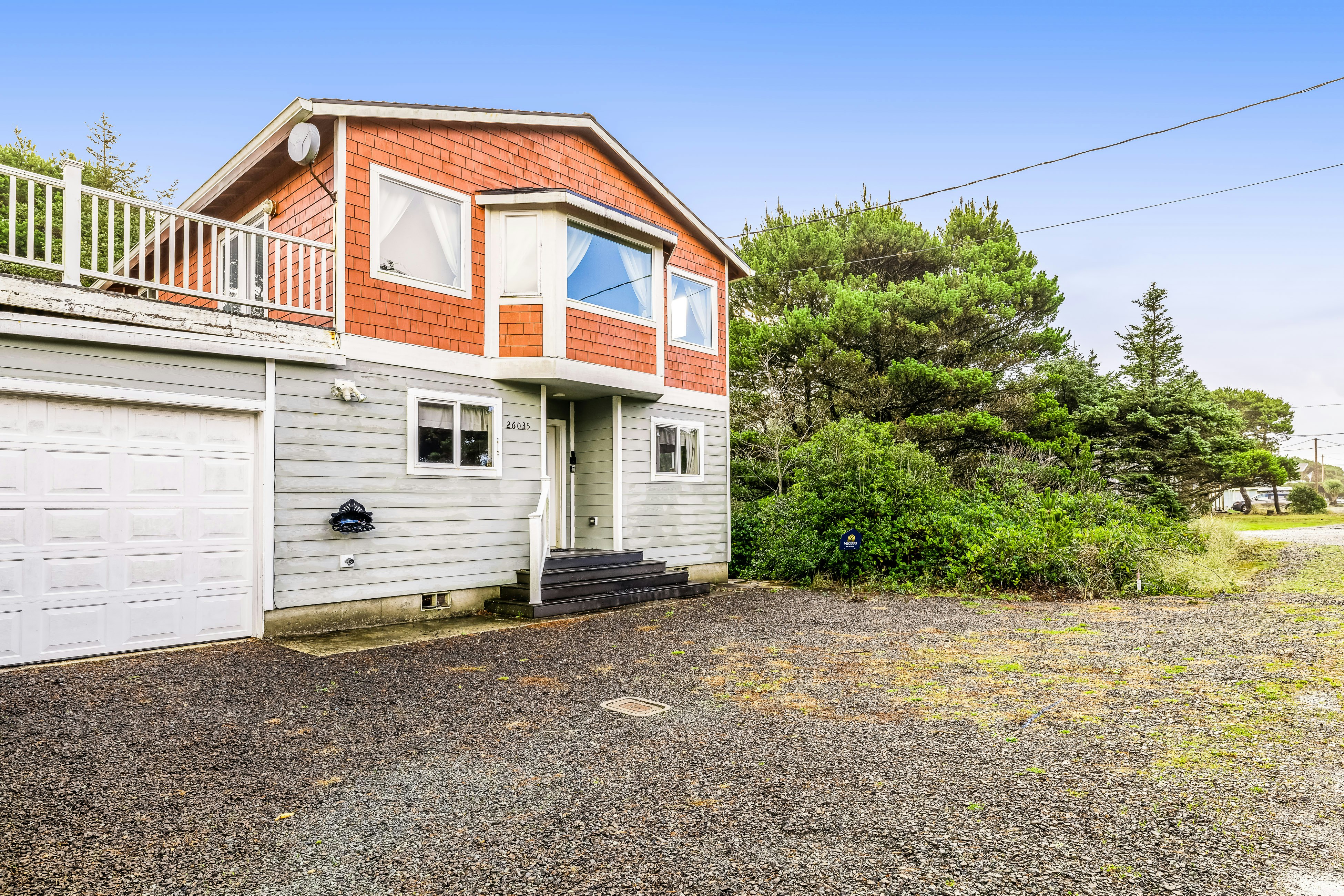 Dog-friendly Home with Deck & Enclosed Yard - Near Beach Access