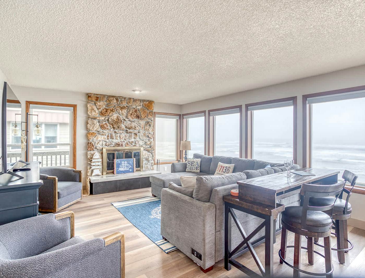 Prime Direct Beachfront Retreat with private deck with views | Dogs Welcome