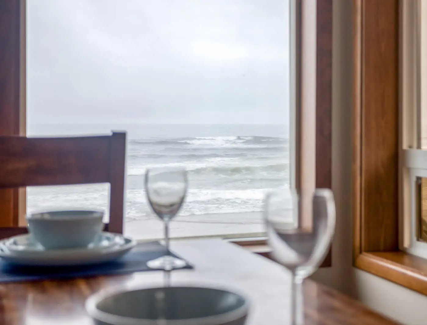 Prime Direct Beachfront Retreat with private deck with views | Dogs Welcome