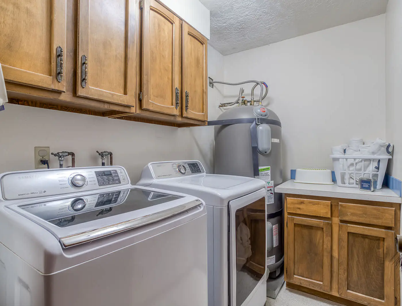 Prime Direct Beachfront Retreat with private deck with views | Dogs Welcome