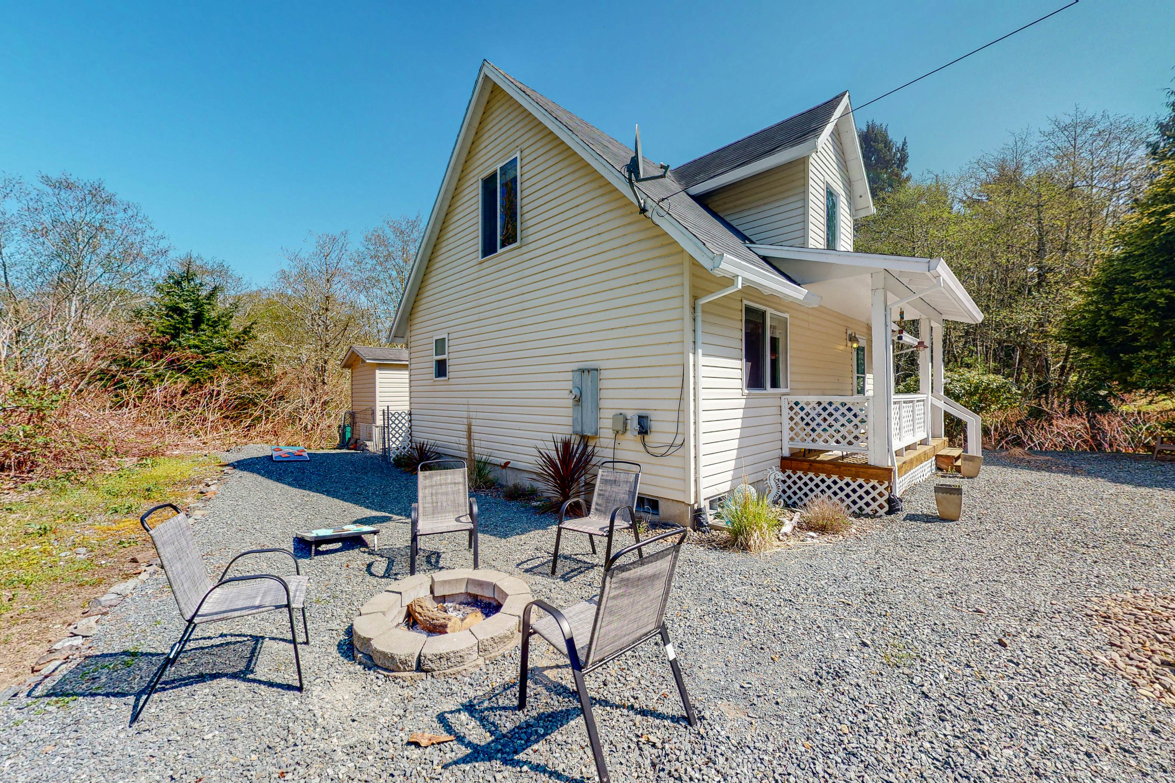 Dog Friendly Cottage Near Downtown with Firepit Private Hot Tub WiFi and Laundry