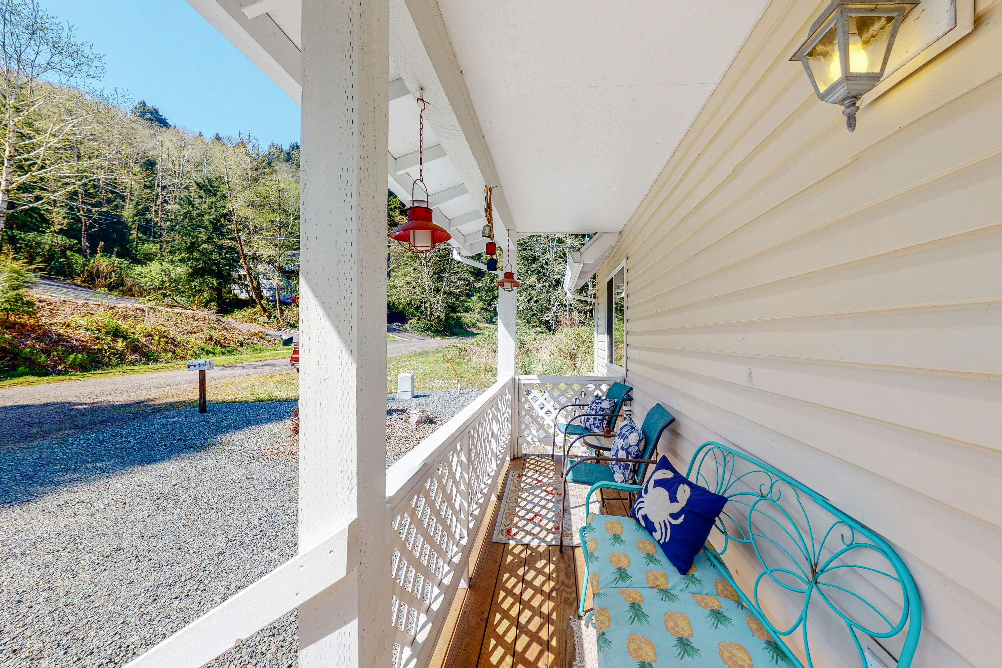 Dog Friendly Cottage Near Downtown with Firepit Private Hot Tub WiFi and Laundry