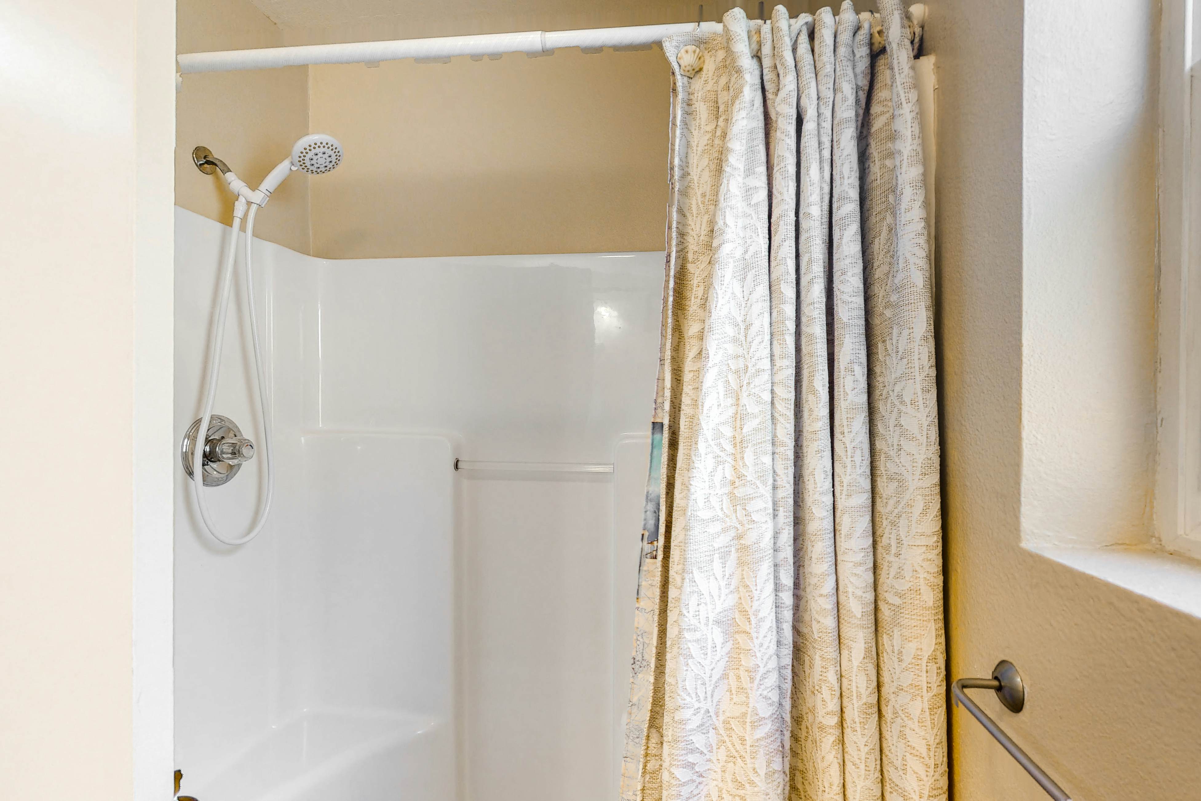 Dog Friendly Cottage Near Downtown with Firepit Private Hot Tub WiFi and Laundry