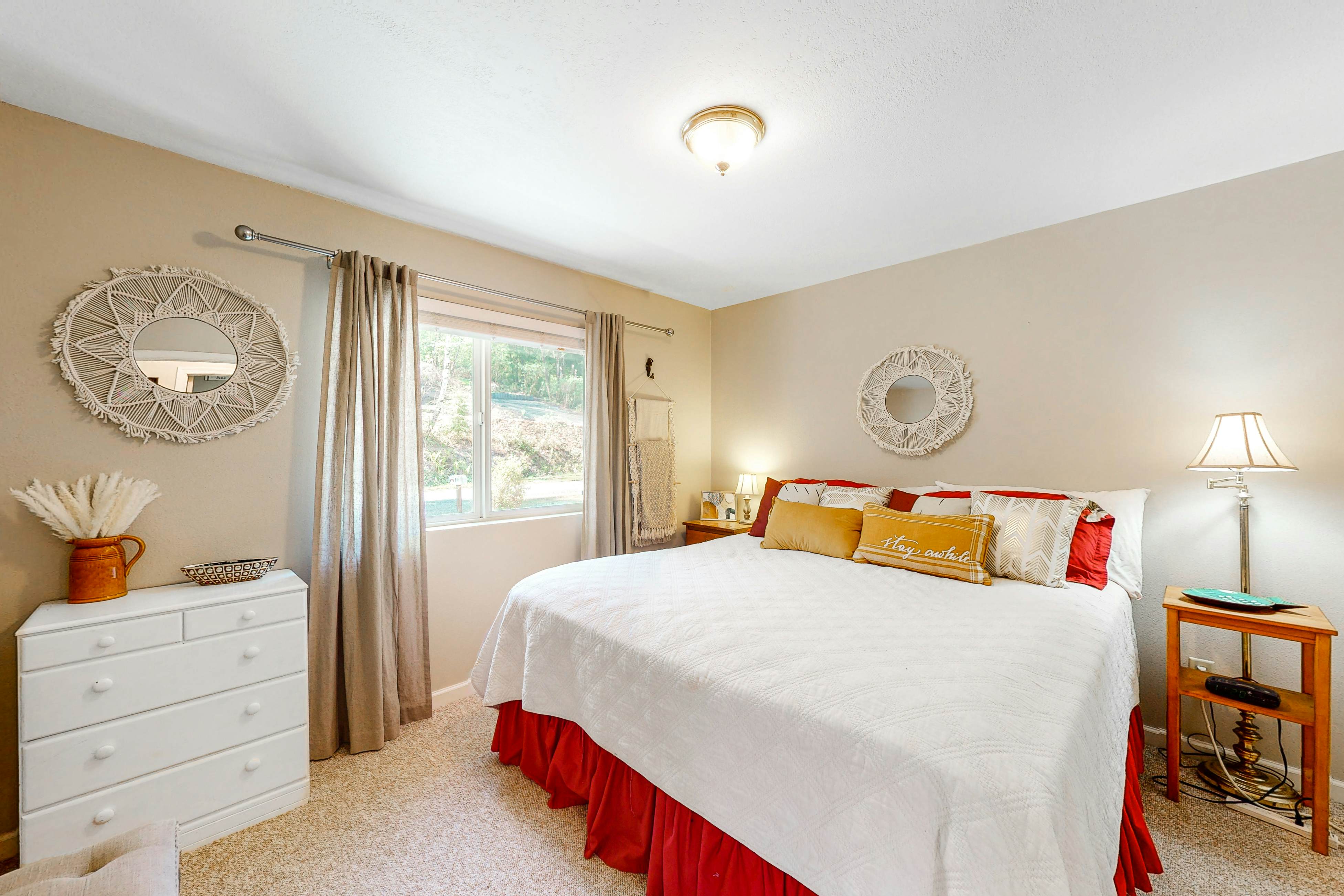 Dog Friendly Cottage Near Downtown with Firepit Private Hot Tub WiFi and Laundry