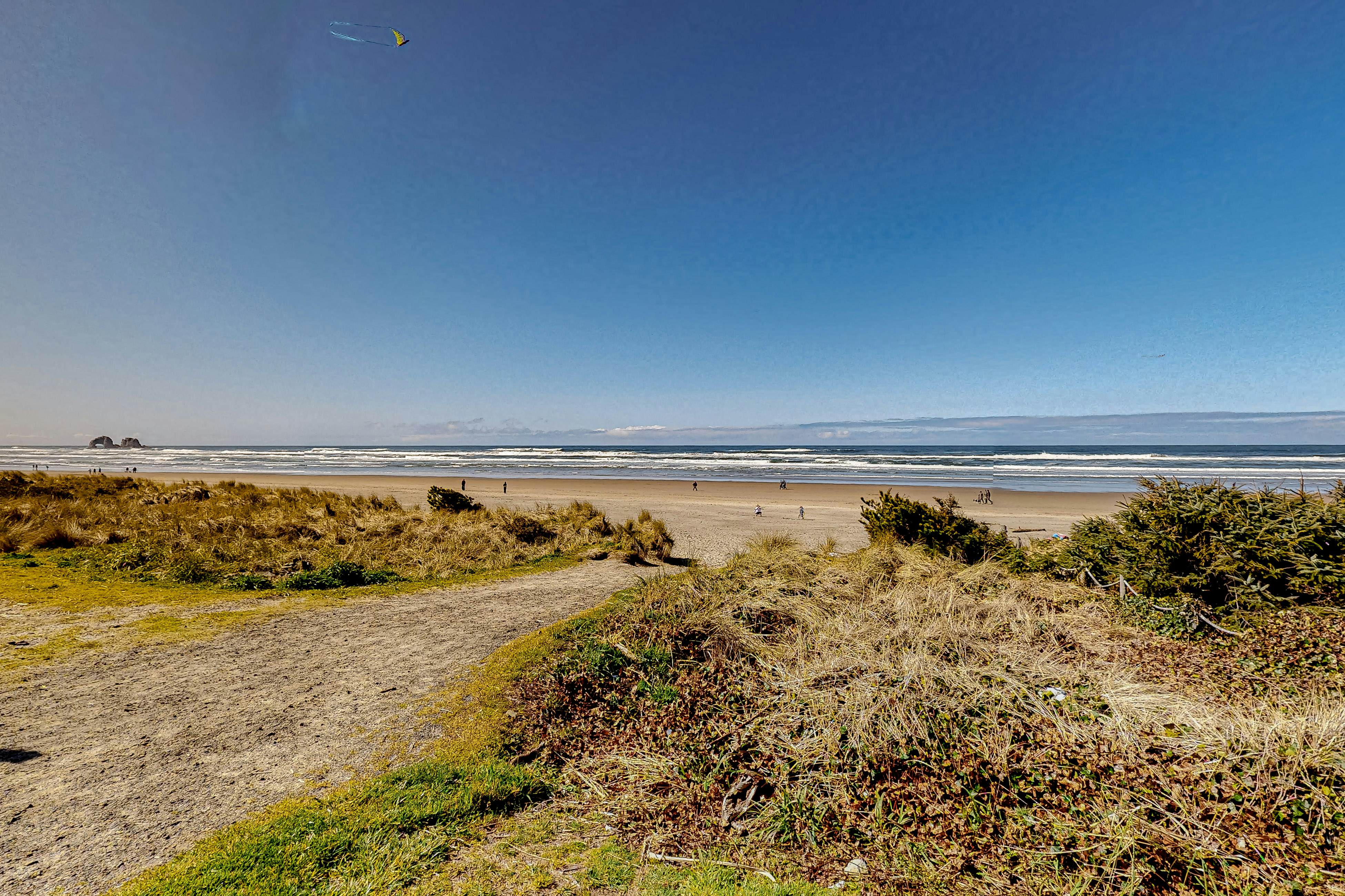 Dog Friendly Cottage Near Downtown with Firepit Private Hot Tub WiFi and Laundry