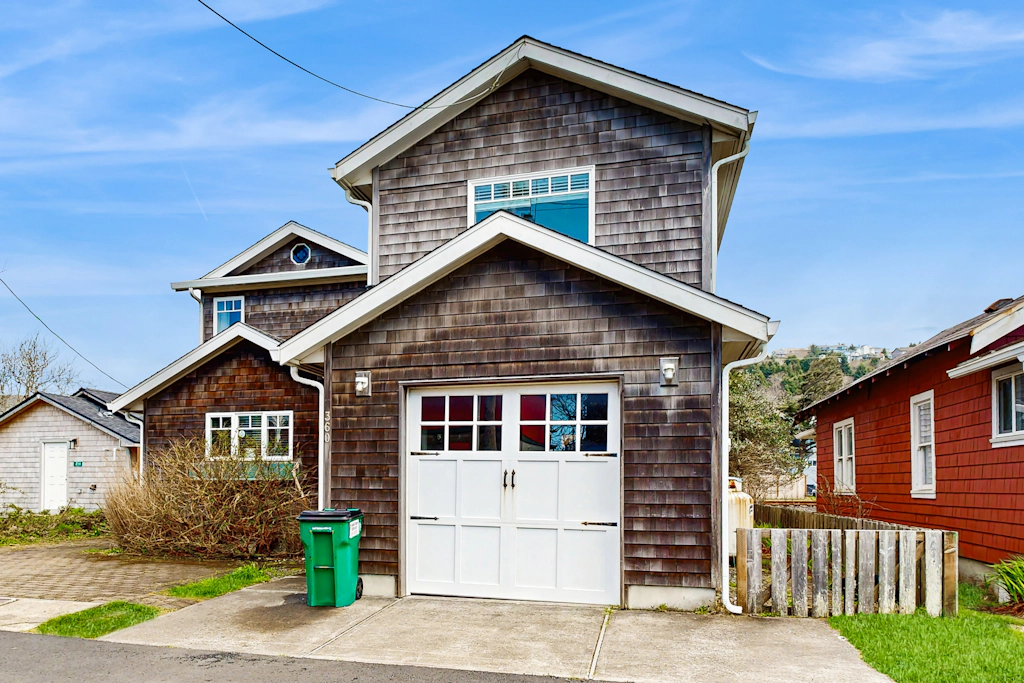 Dog friendly beach home with firepit private hot tub beach access and arcade