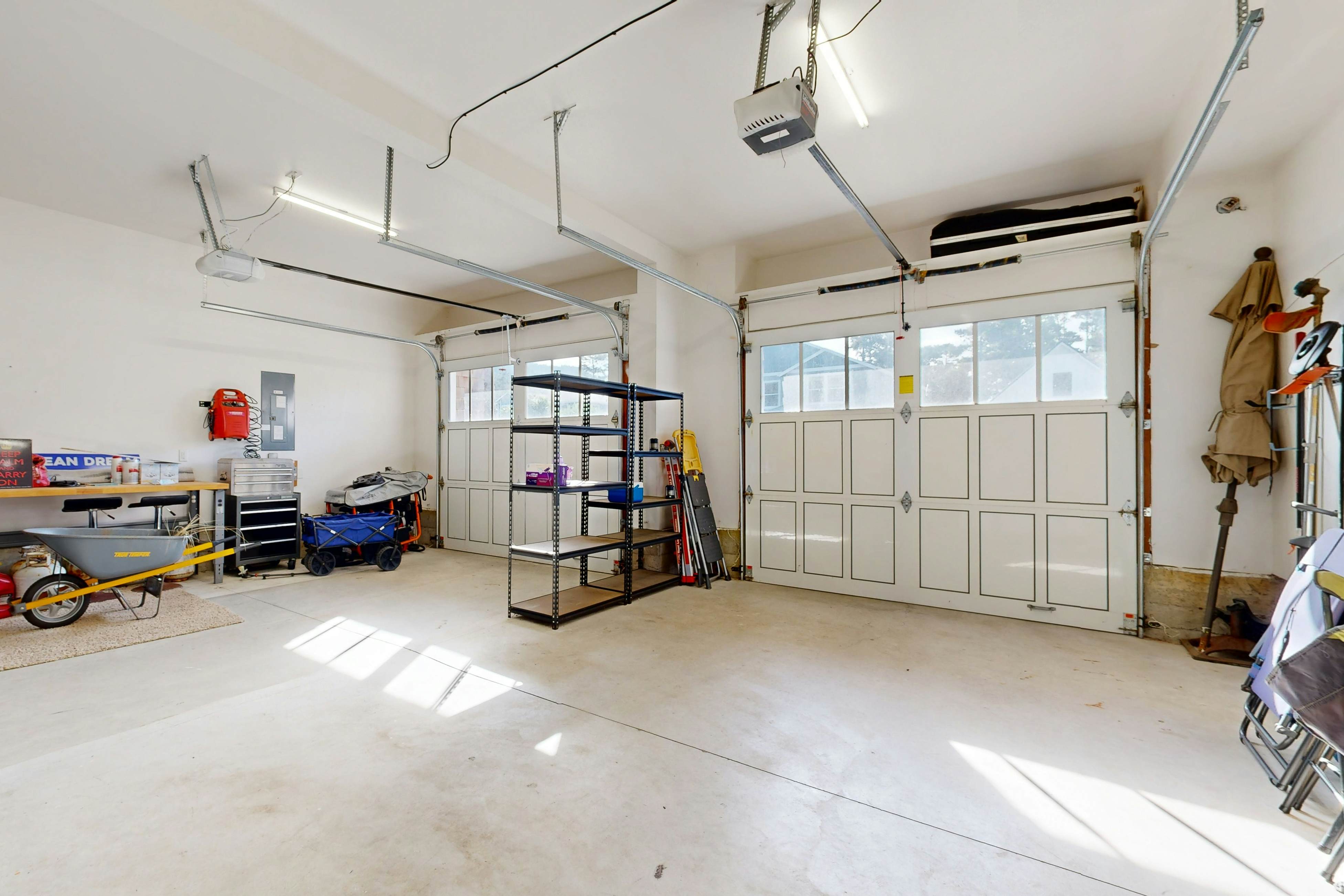 Beachside home with firepit media room walk 2 minutes to beach access