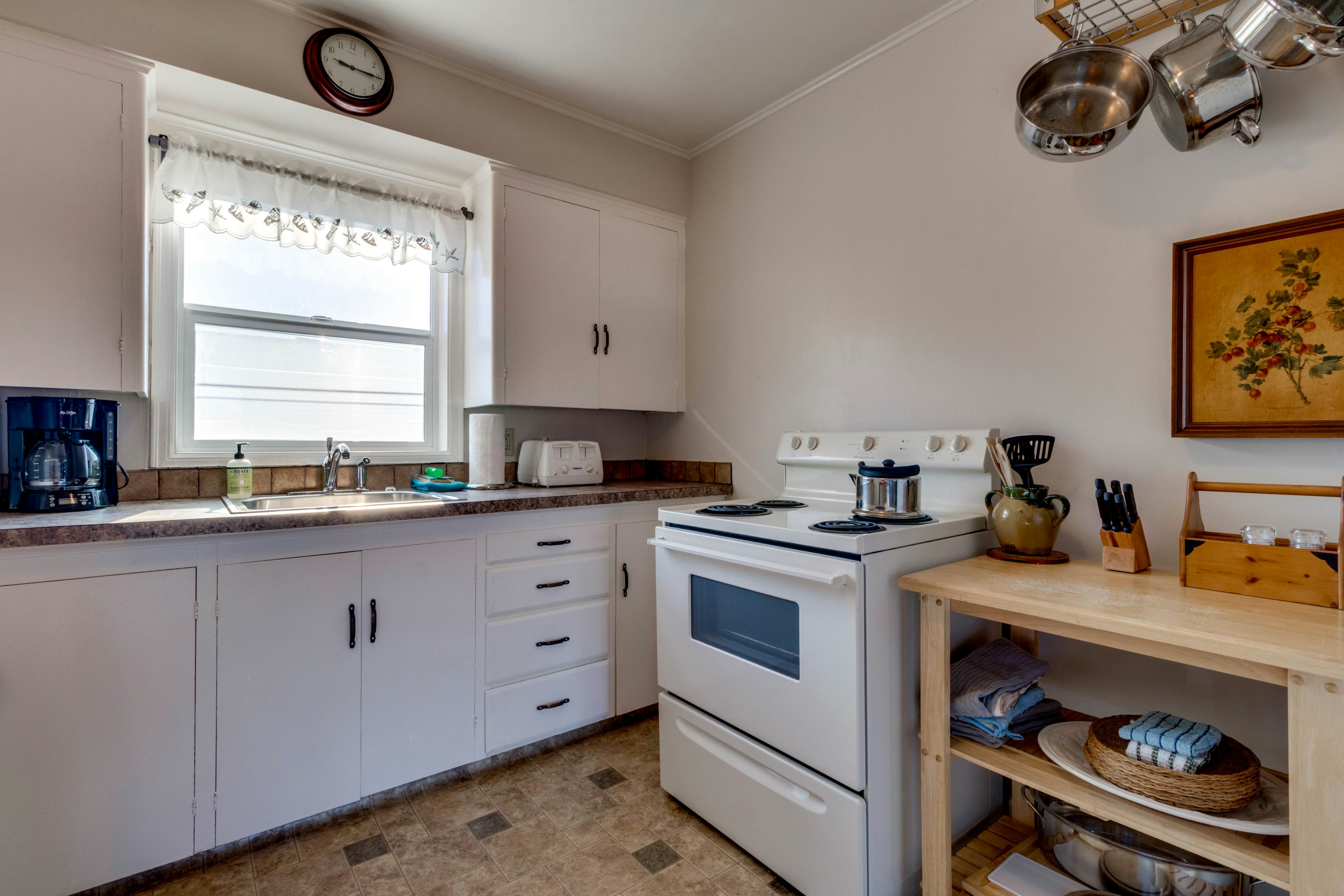 Dog-Friendly Waterfront Condo with Ocean Views - Moments From the Beach & Town