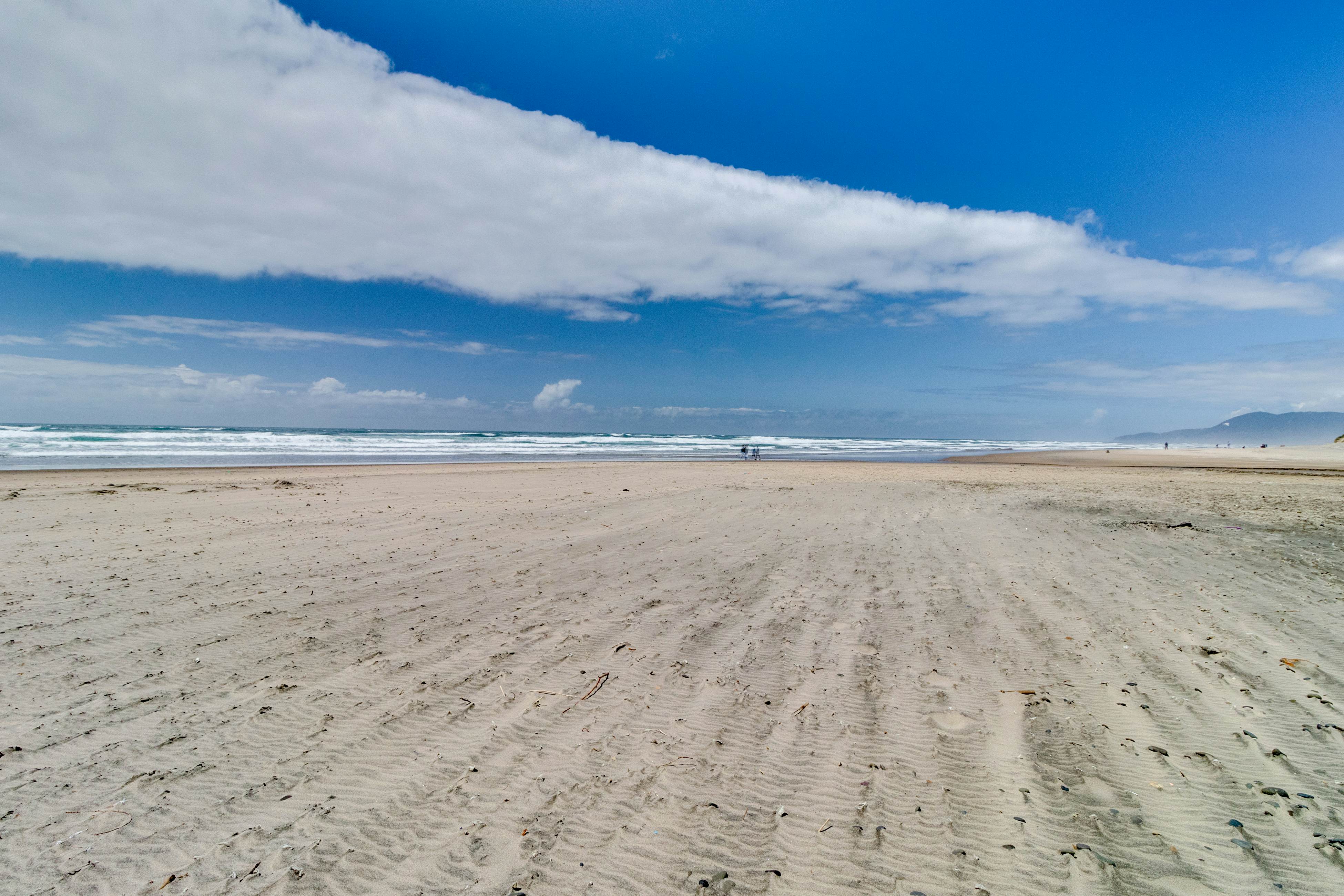 Dog-Friendly Waterfront Condo with Ocean Views - Moments From the Beach & Town