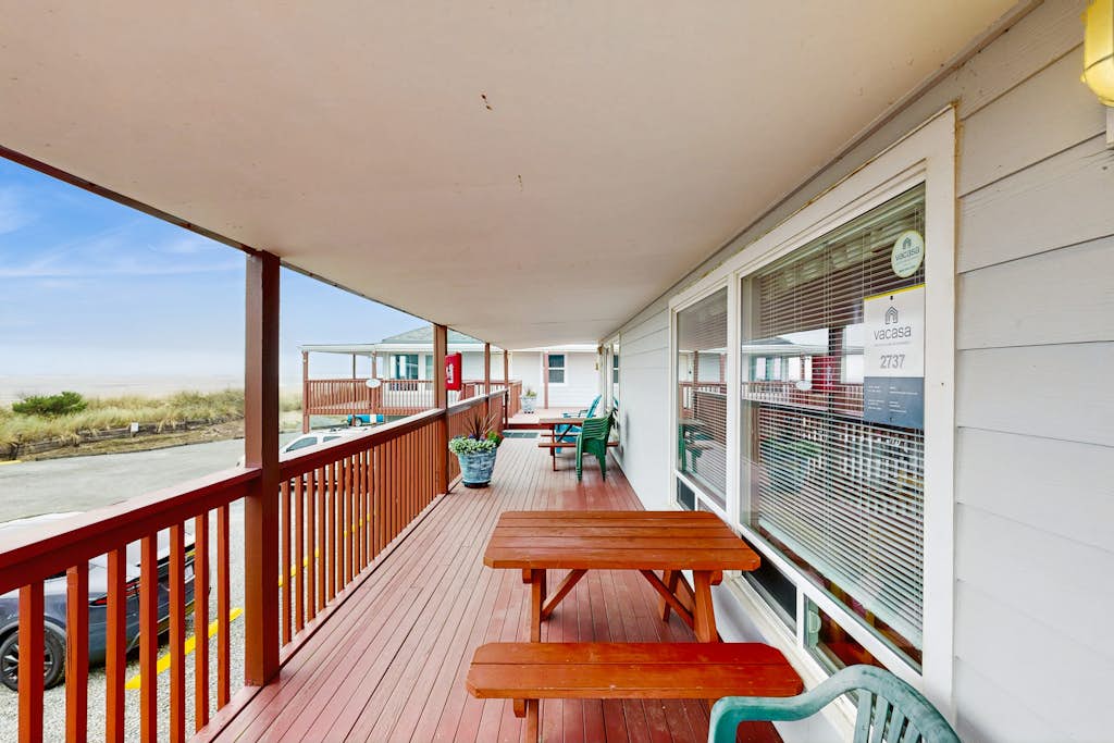 Dog Friendly Waterfront Condo with Ocean Views and Nearby Beach Access