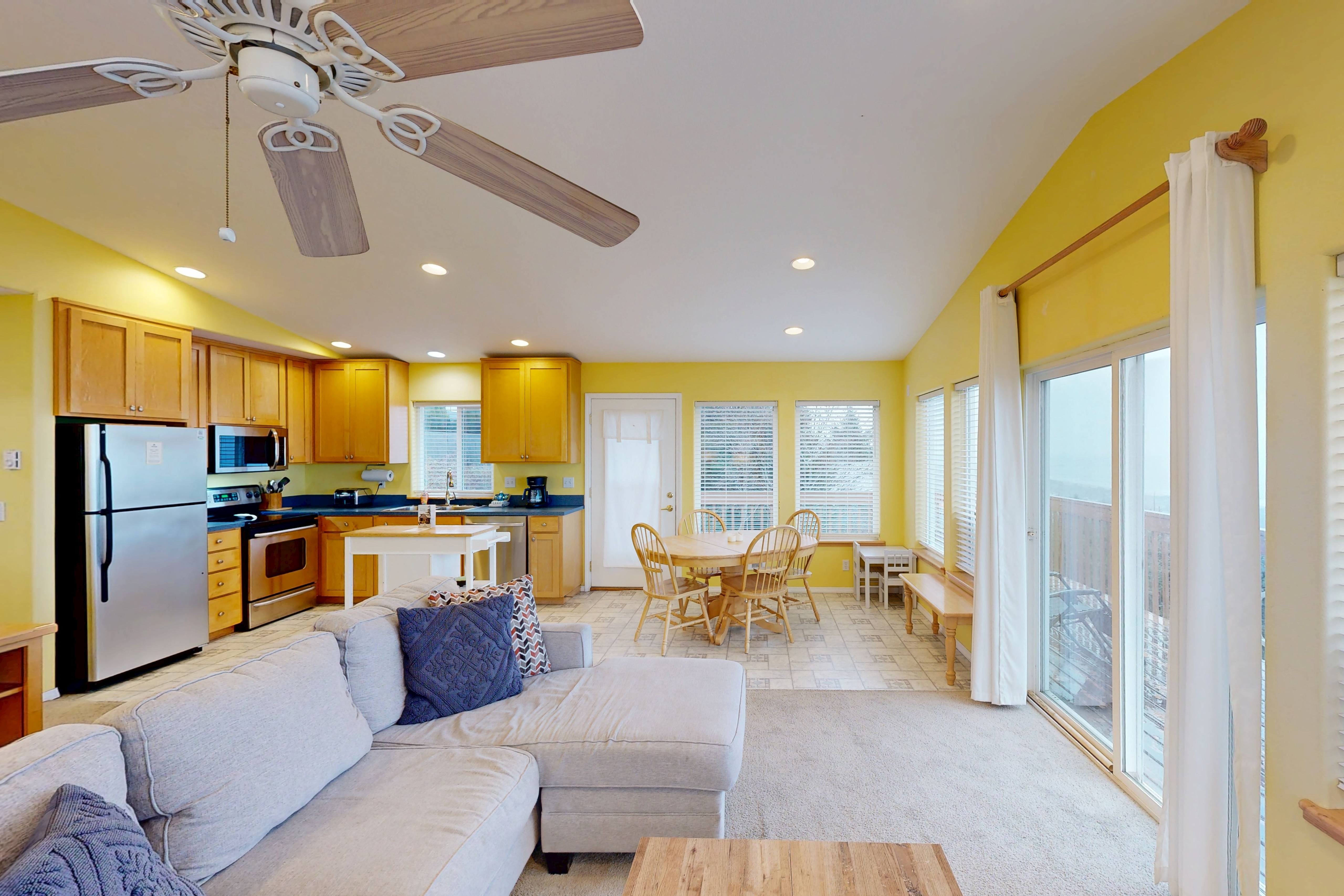 Dog friendly house with ocean view and entertainment walk to beach