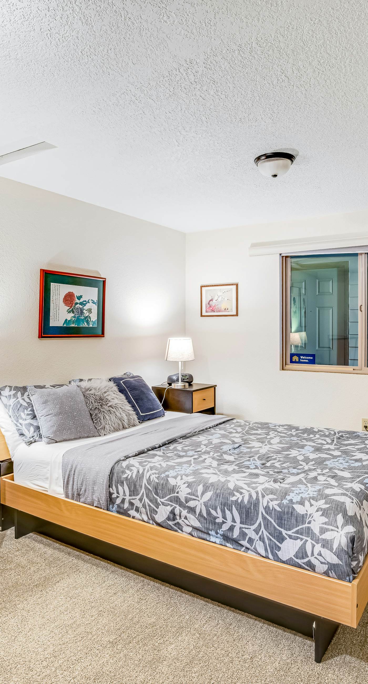 Waterfront condo with furnished balcony ocean views and great location