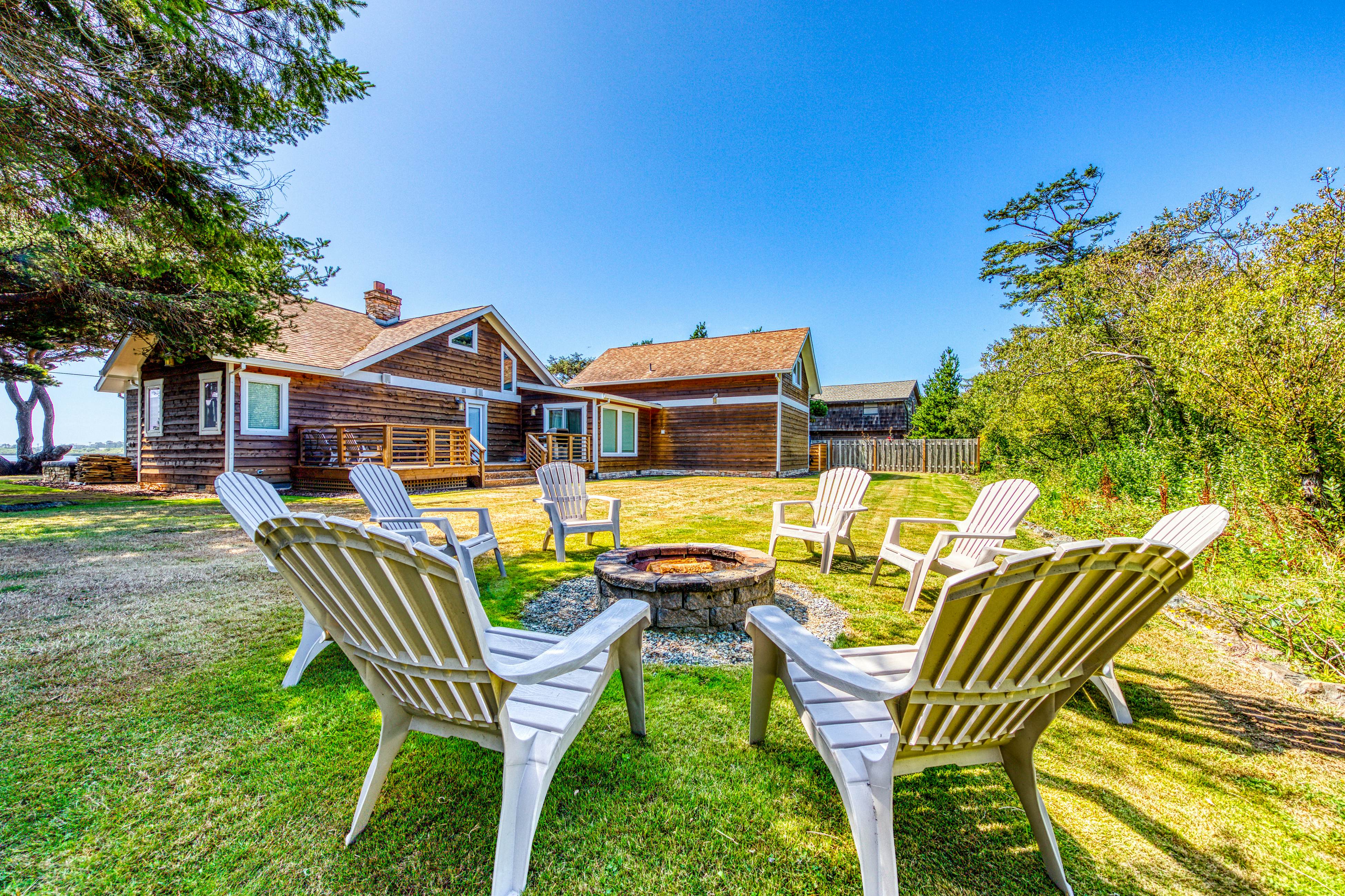 Waterfront home with furnished deck, firepit & amazing views - walk to the beach