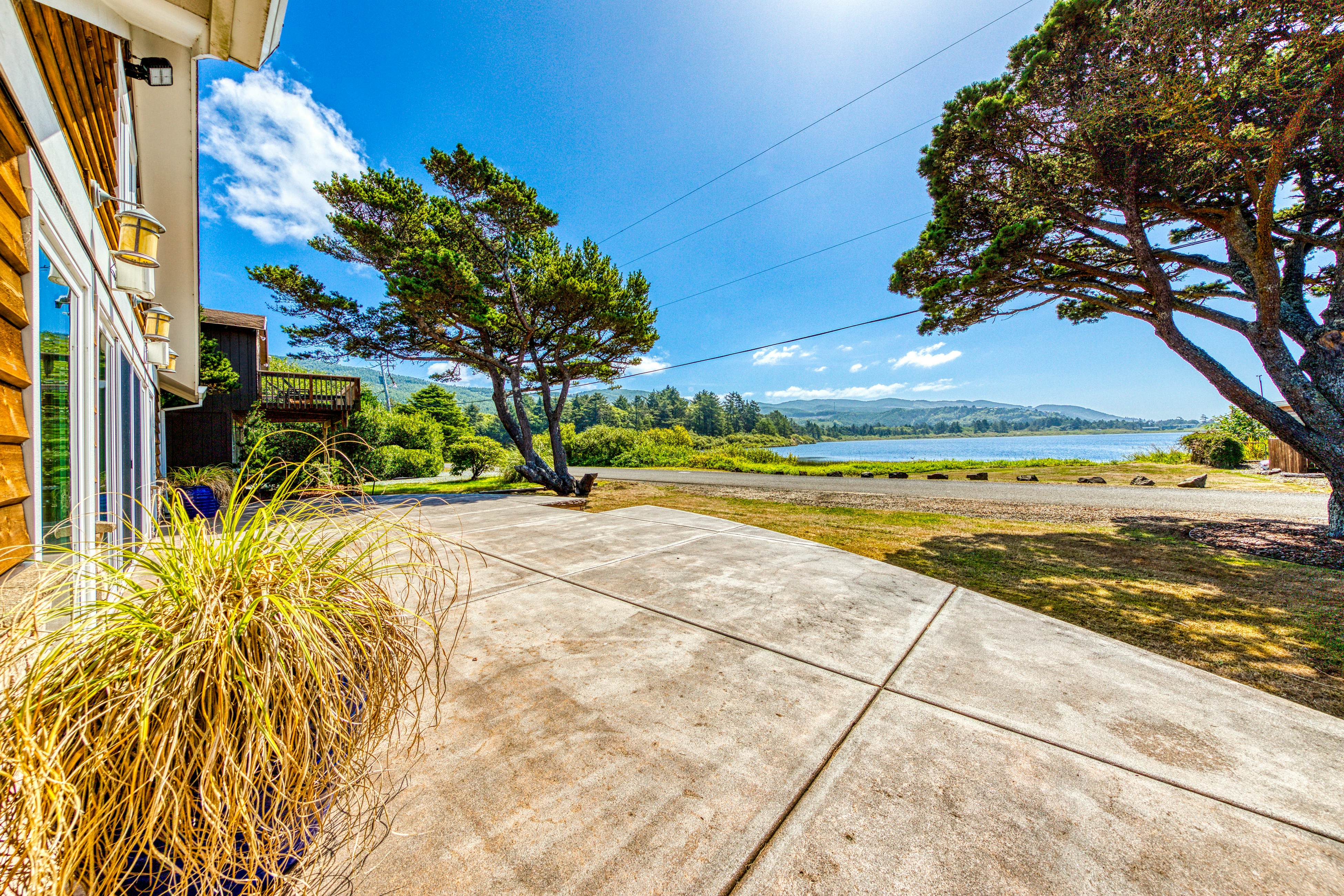 Waterfront home with furnished deck, firepit & amazing views - walk to the beach