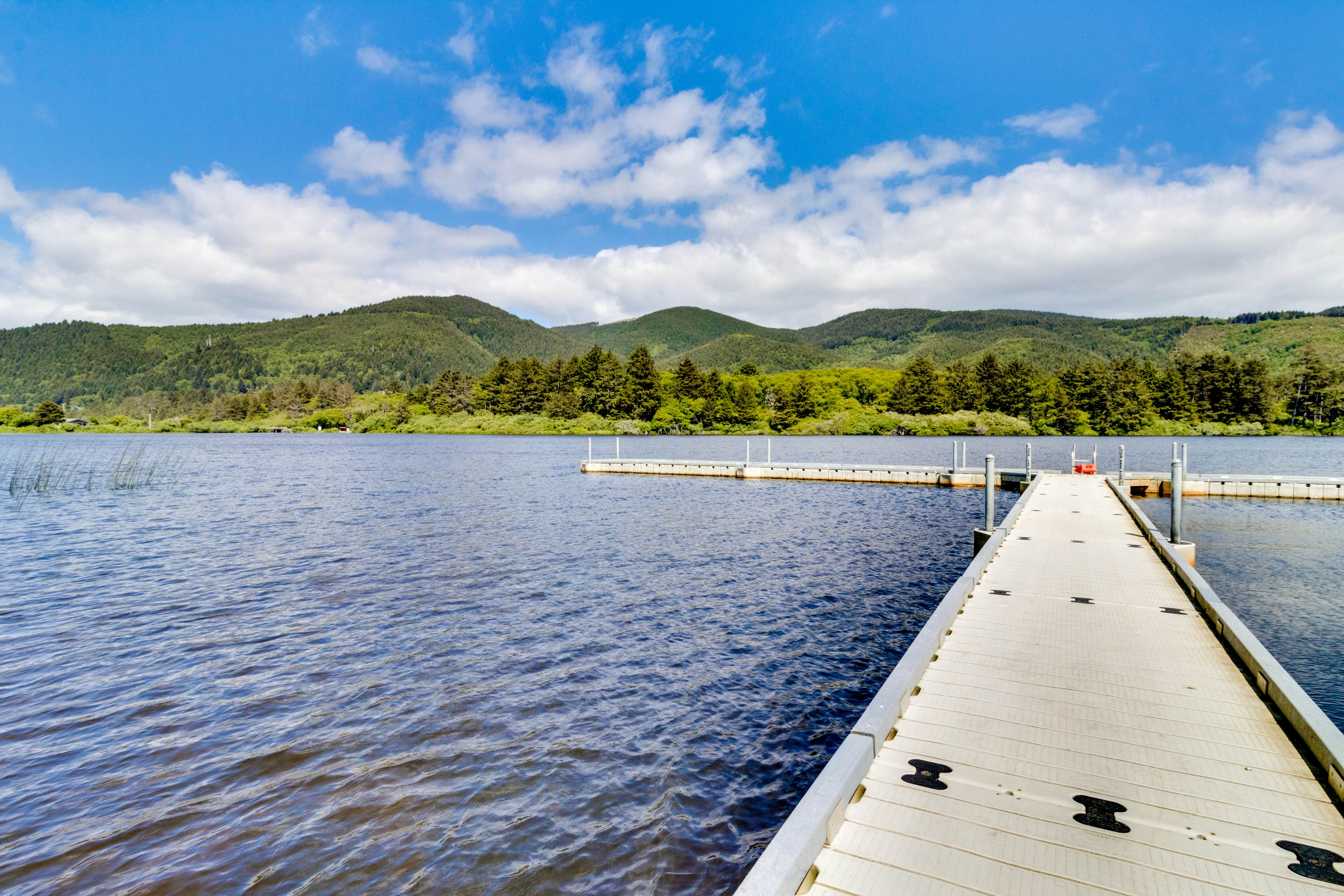 Waterfront home with furnished deck, firepit & amazing views - walk to the beach