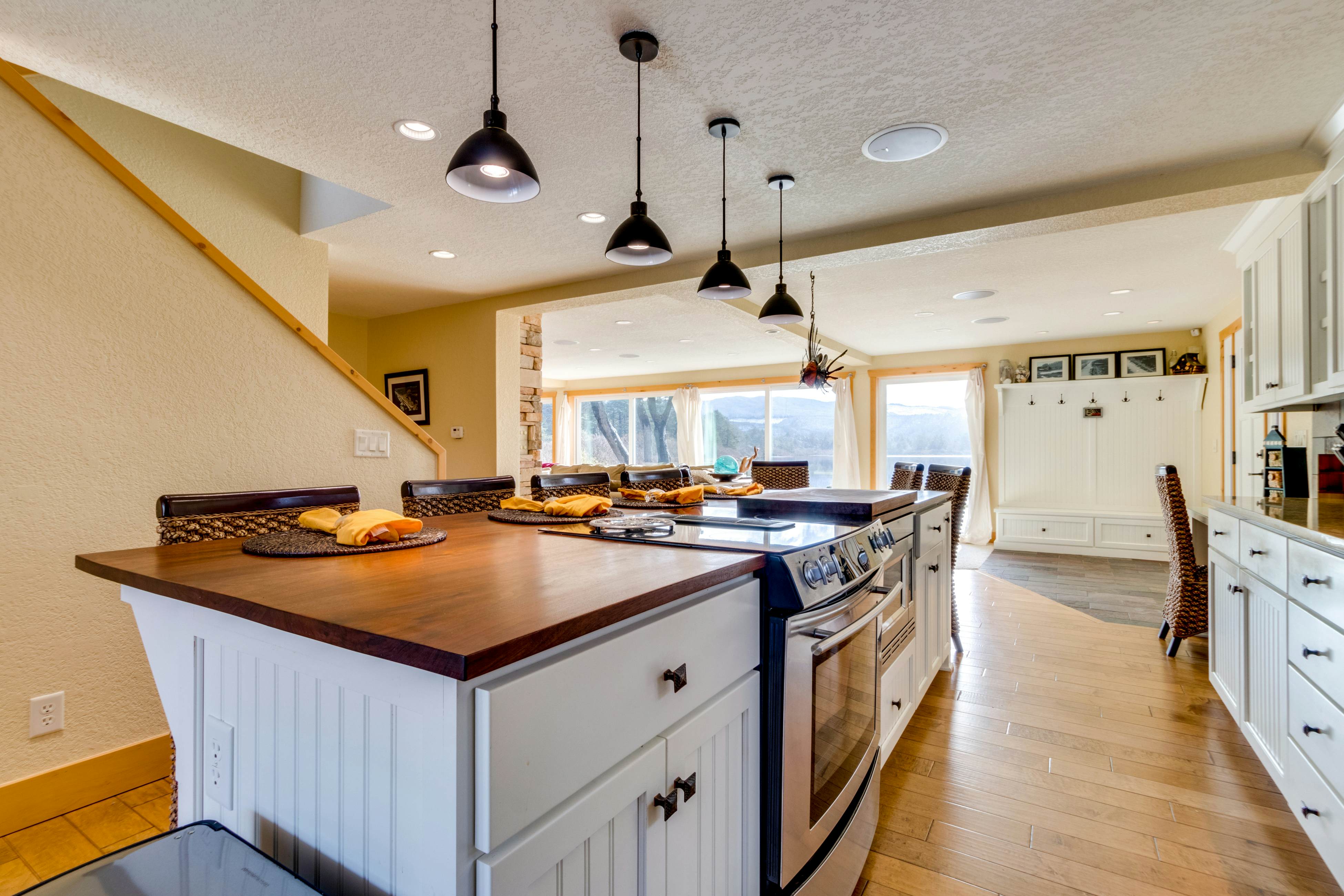 Waterfront home with furnished deck, firepit & amazing views - walk to the beach