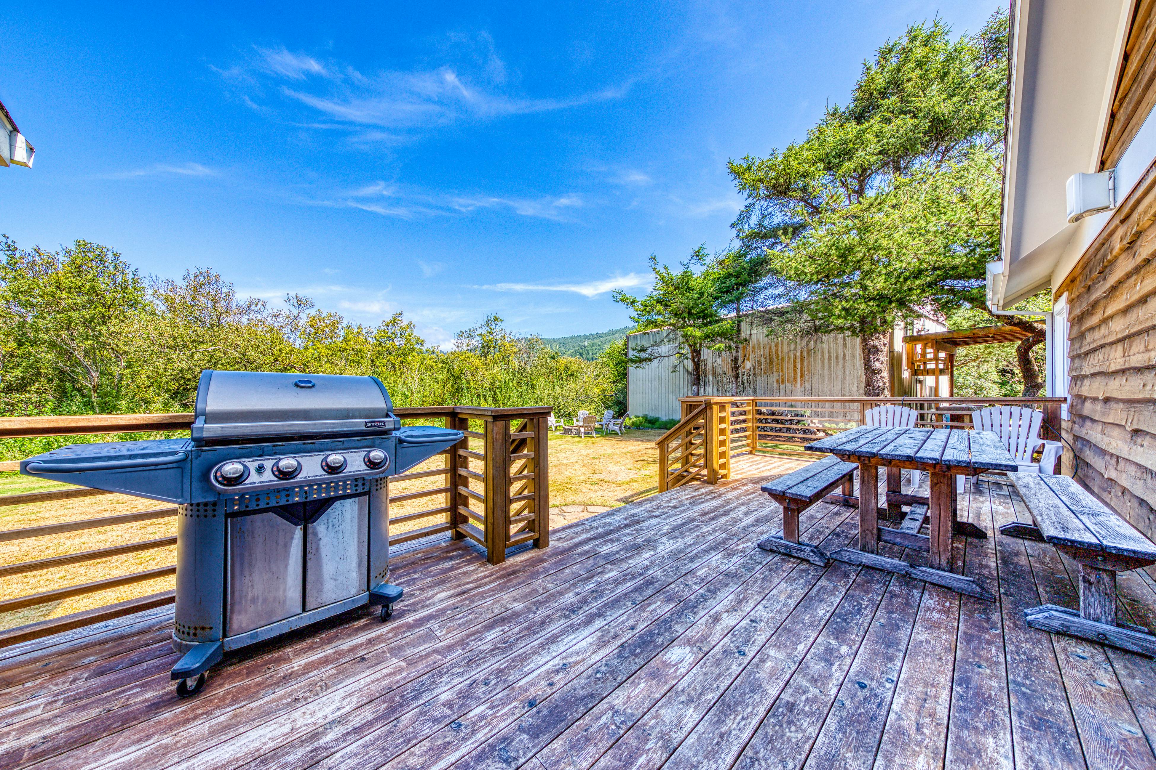 Waterfront home with furnished deck, firepit & amazing views - walk to the beach