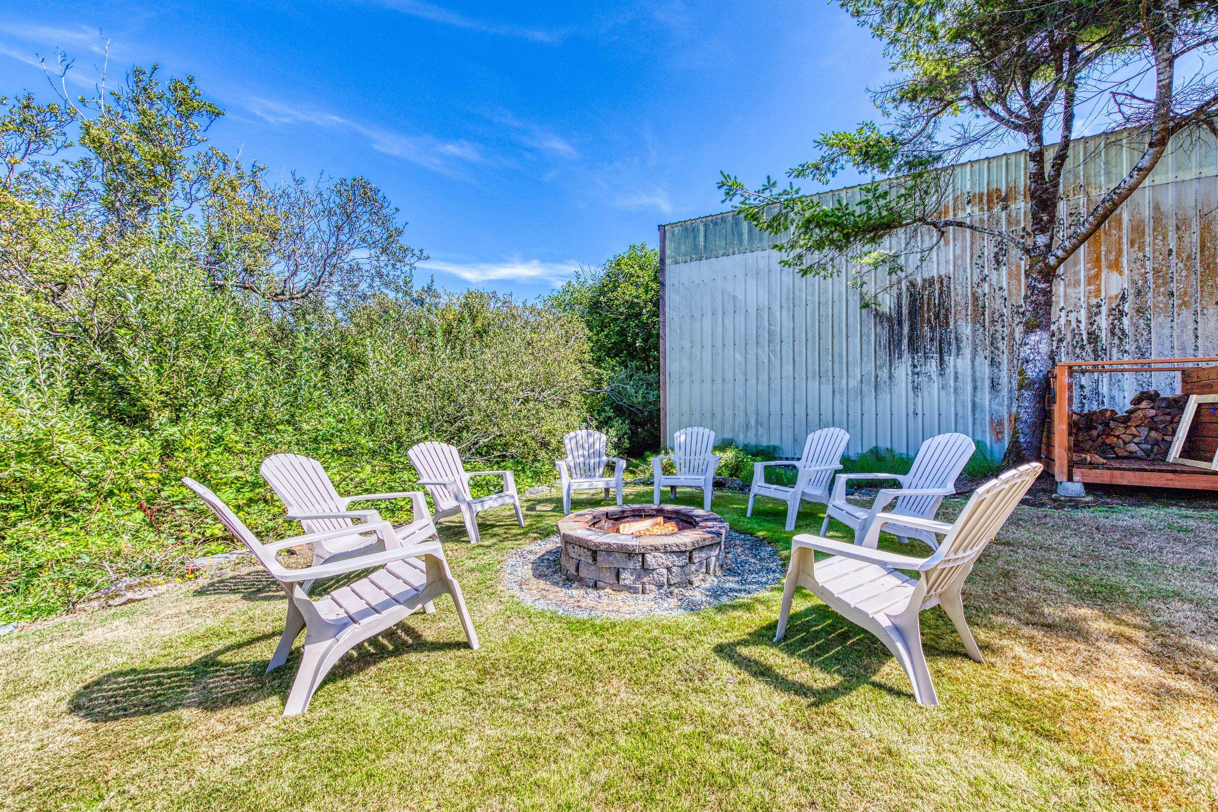 Waterfront home with furnished deck, firepit & amazing views - walk to the beach