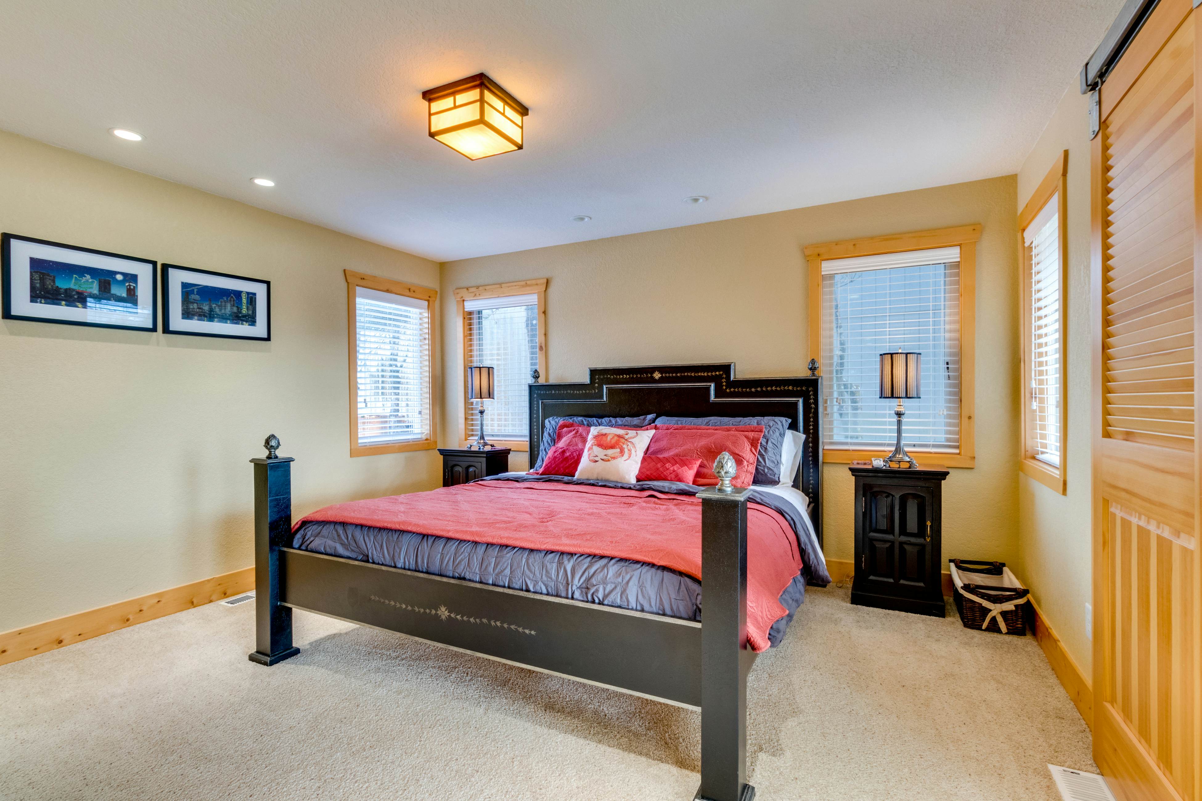 Waterfront home with furnished deck, firepit & amazing views - walk to the beach