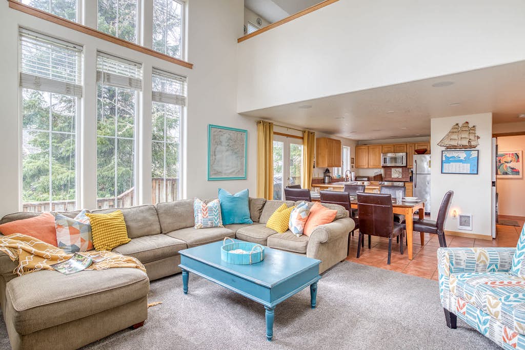 Inviting house near the beach with private hot tub and game room