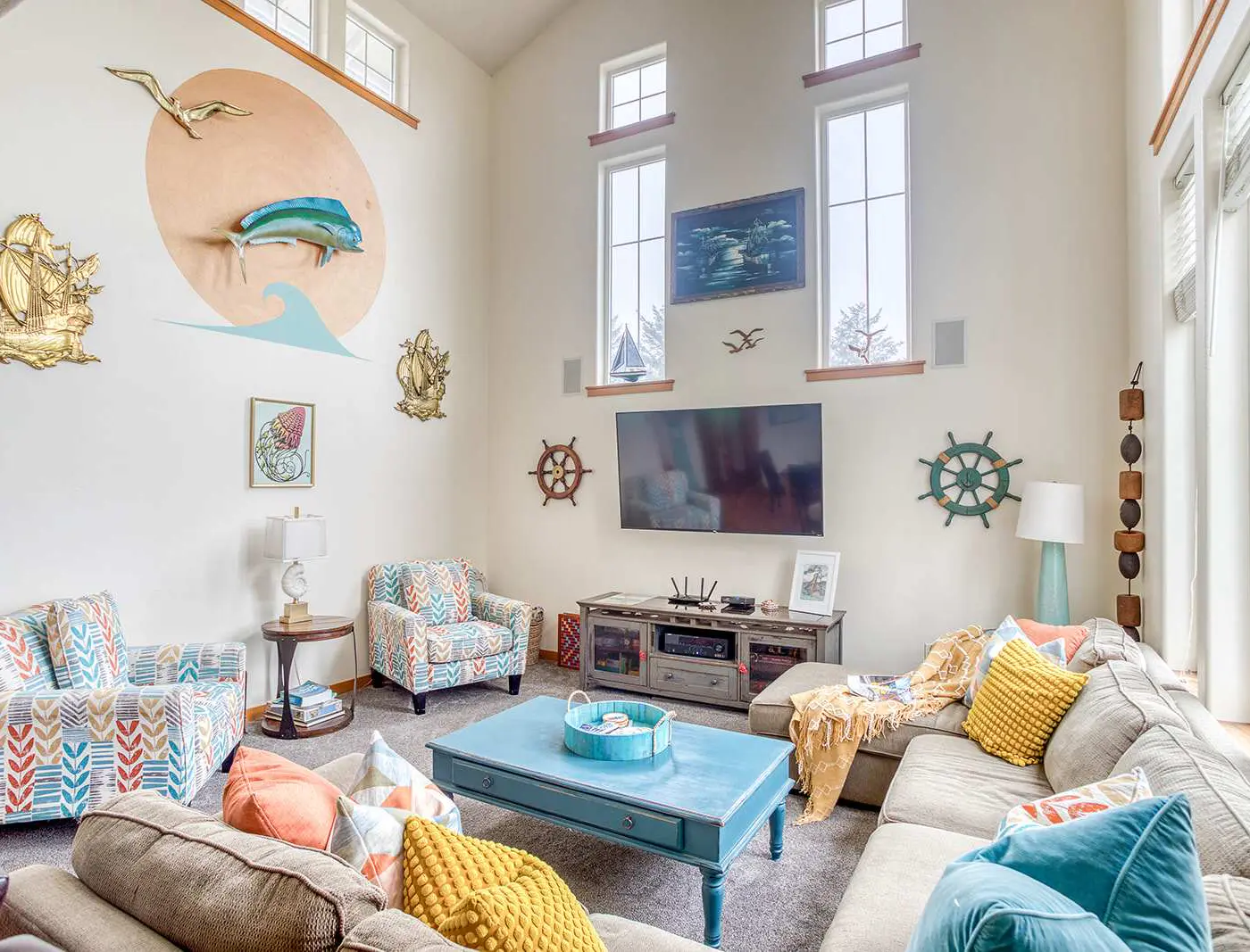 Inviting house near the beach with private hot tub and game room