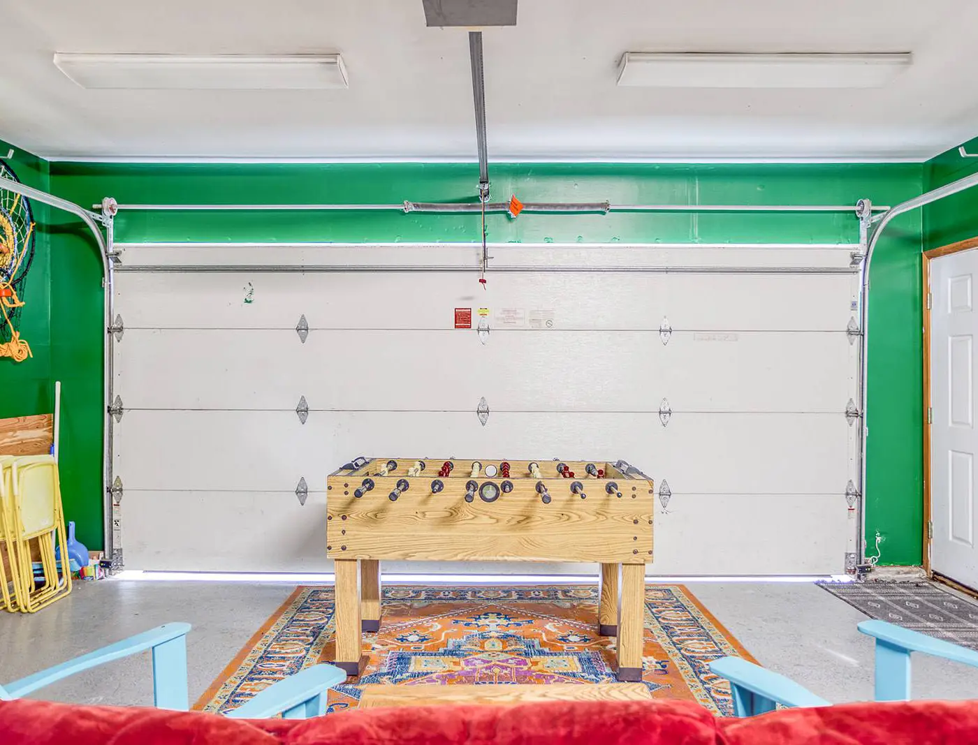 Inviting house near the beach with private hot tub and game room