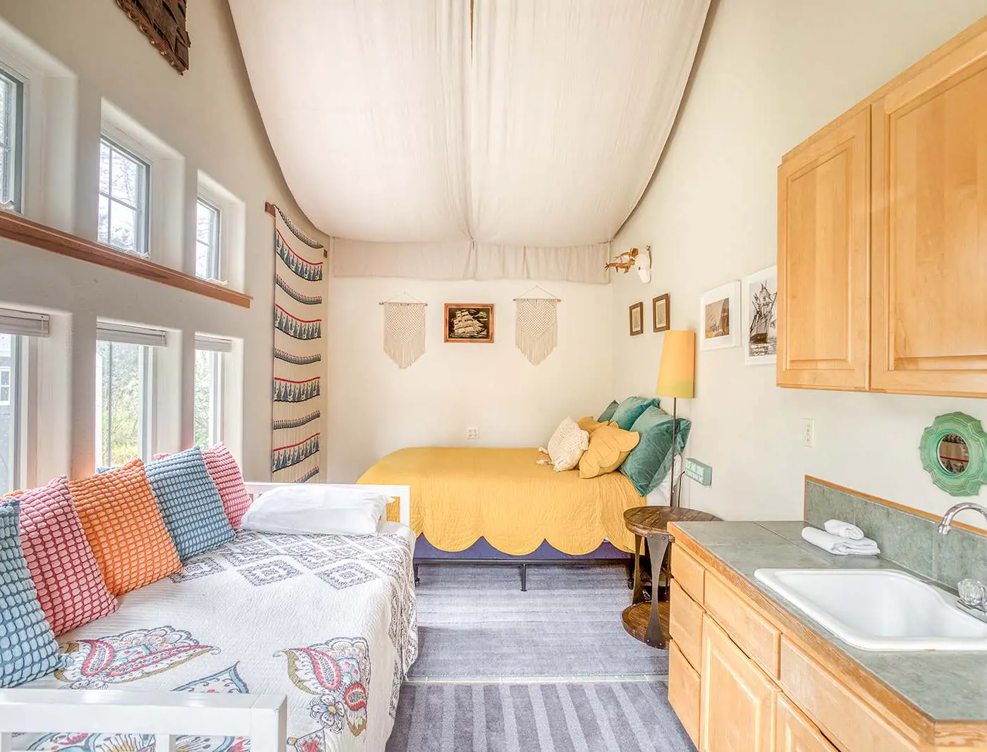 Inviting house near the beach with private hot tub and game room
