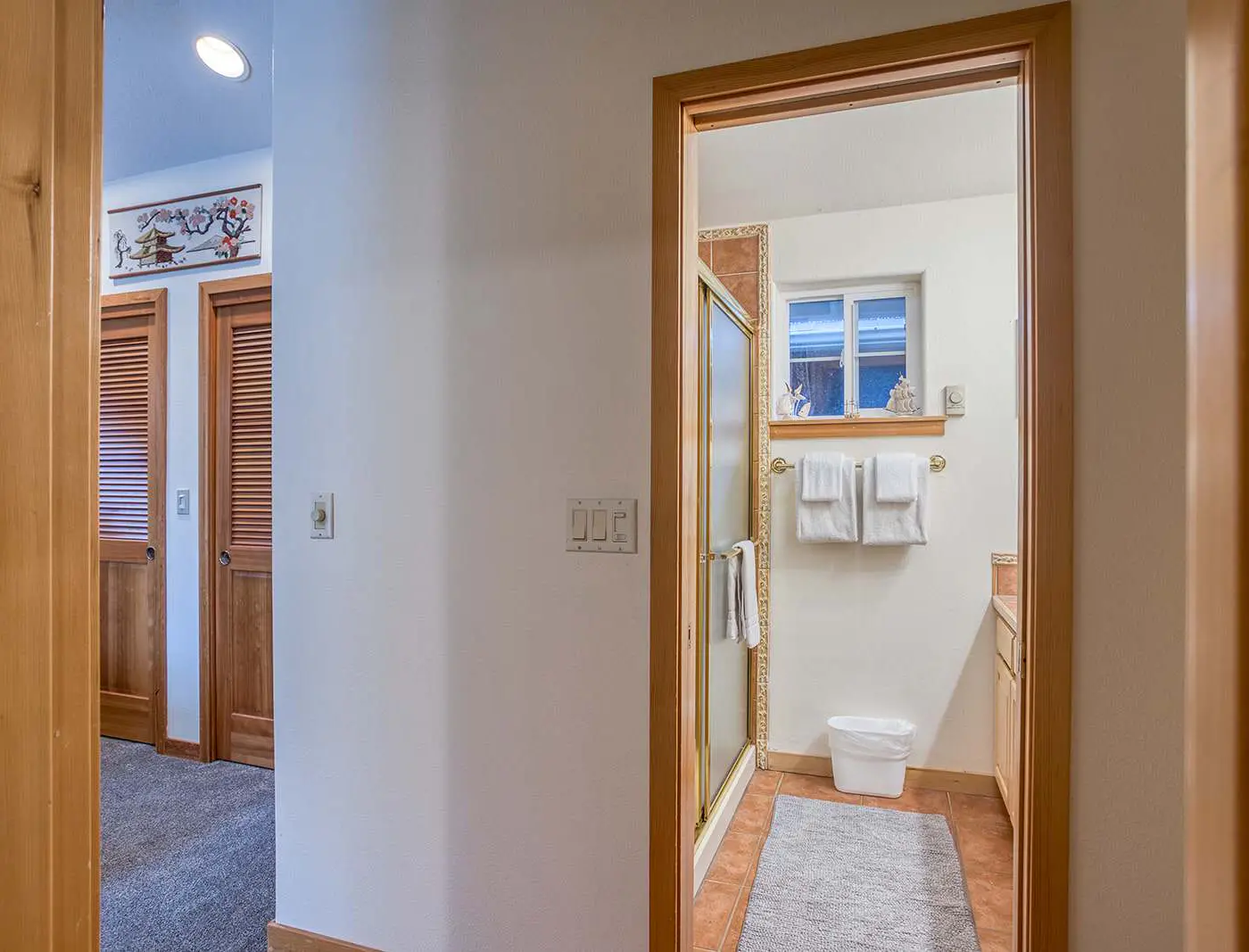 Inviting house near the beach with private hot tub and game room