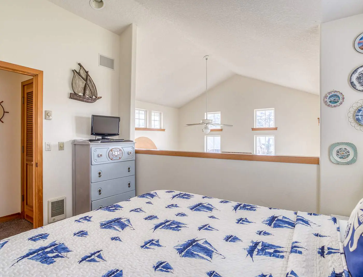 Inviting house near the beach with private hot tub and game room