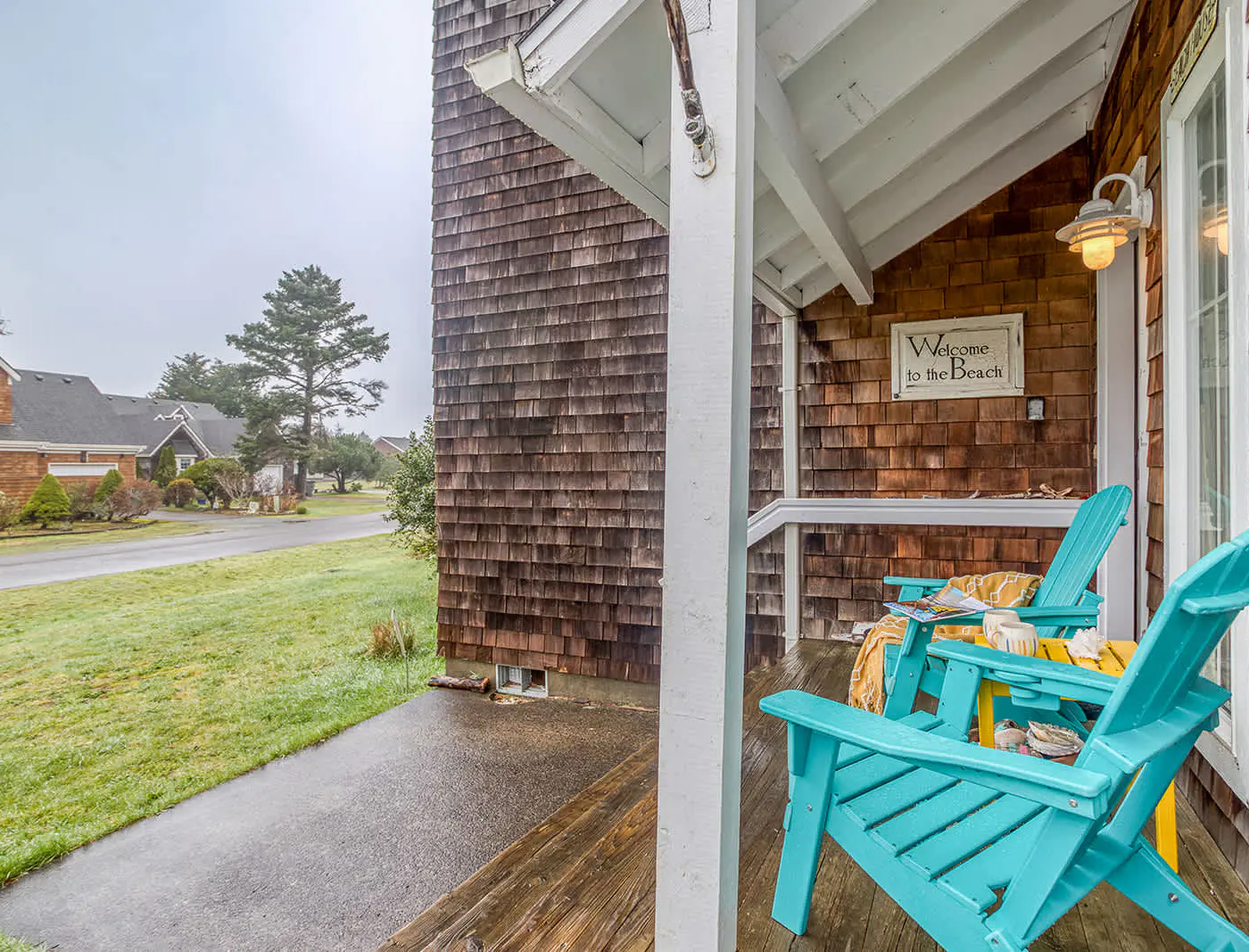 Inviting house near the beach with private hot tub and game room