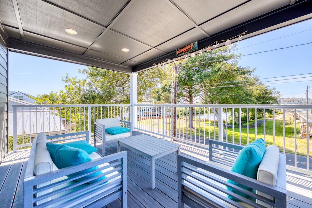 Newly built home with lake view and game room steps to downtown walk to beach