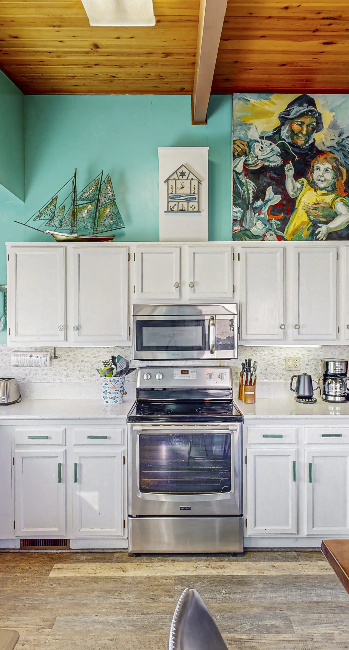 Ocean and Lake View Home with Private Hot Tub 1 2 Block to Beach Dogs OK