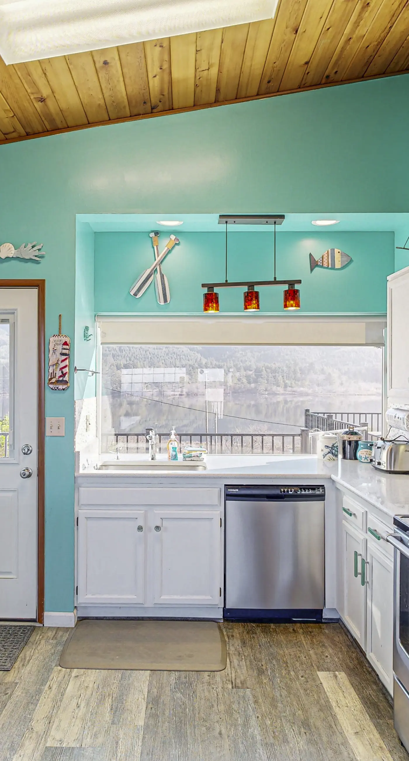 Ocean and Lake View Home with Private Hot Tub 1 2 Block to Beach Dogs OK