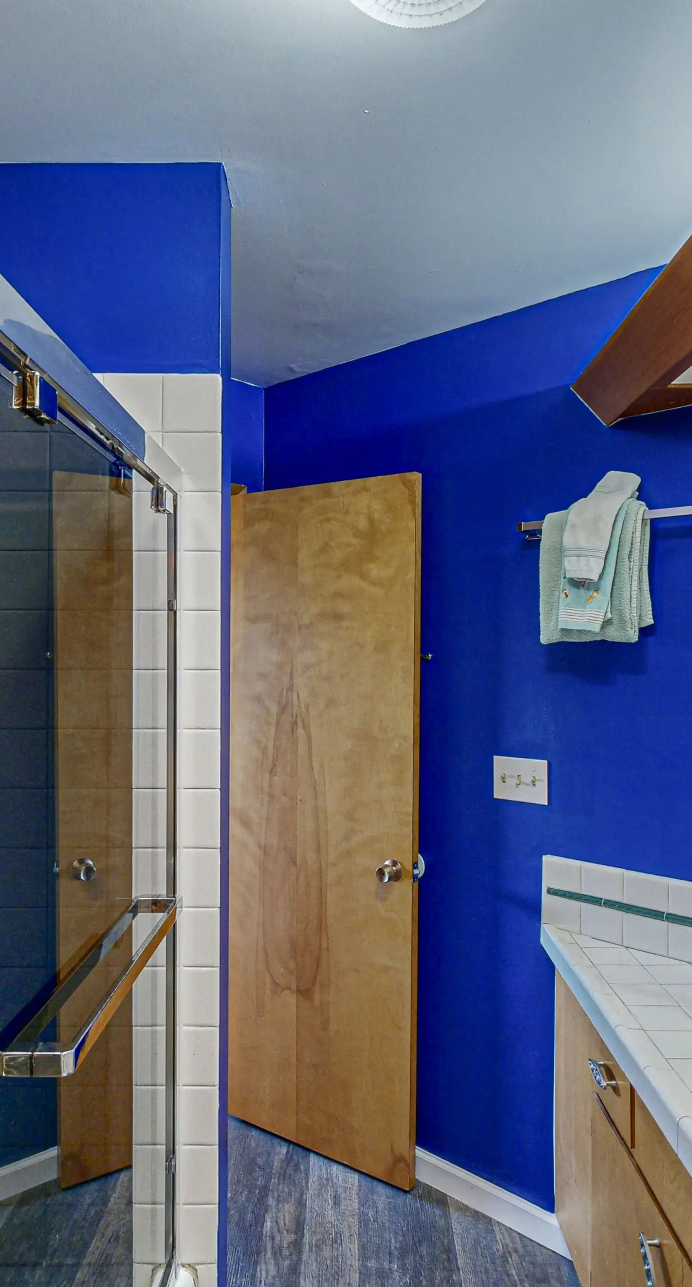 Ocean and Lake View Home with Private Hot Tub 1 2 Block to Beach Dogs OK