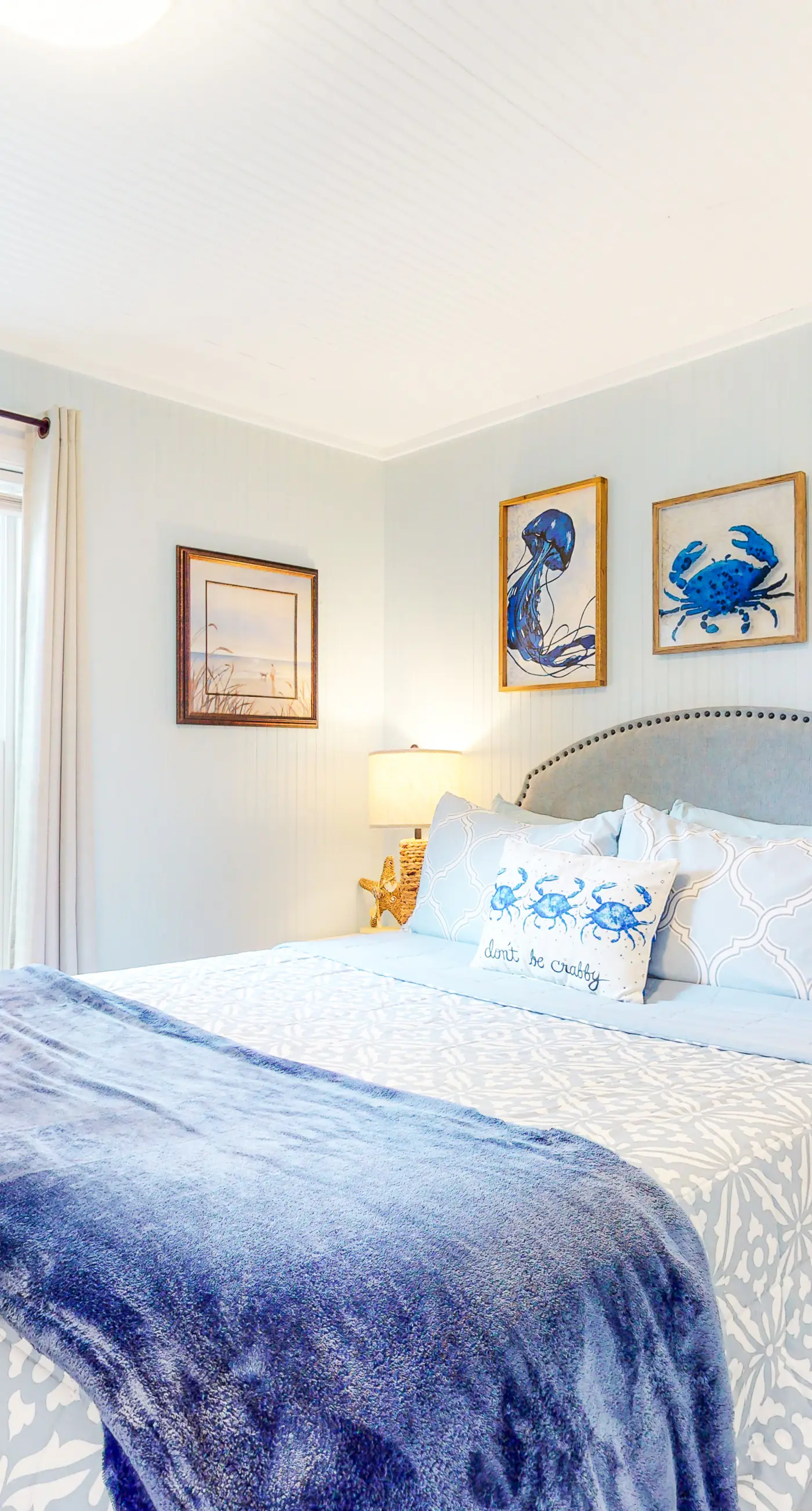 Dog Friendly Cottage with Private Hot Tub Close to Beach and Downtown