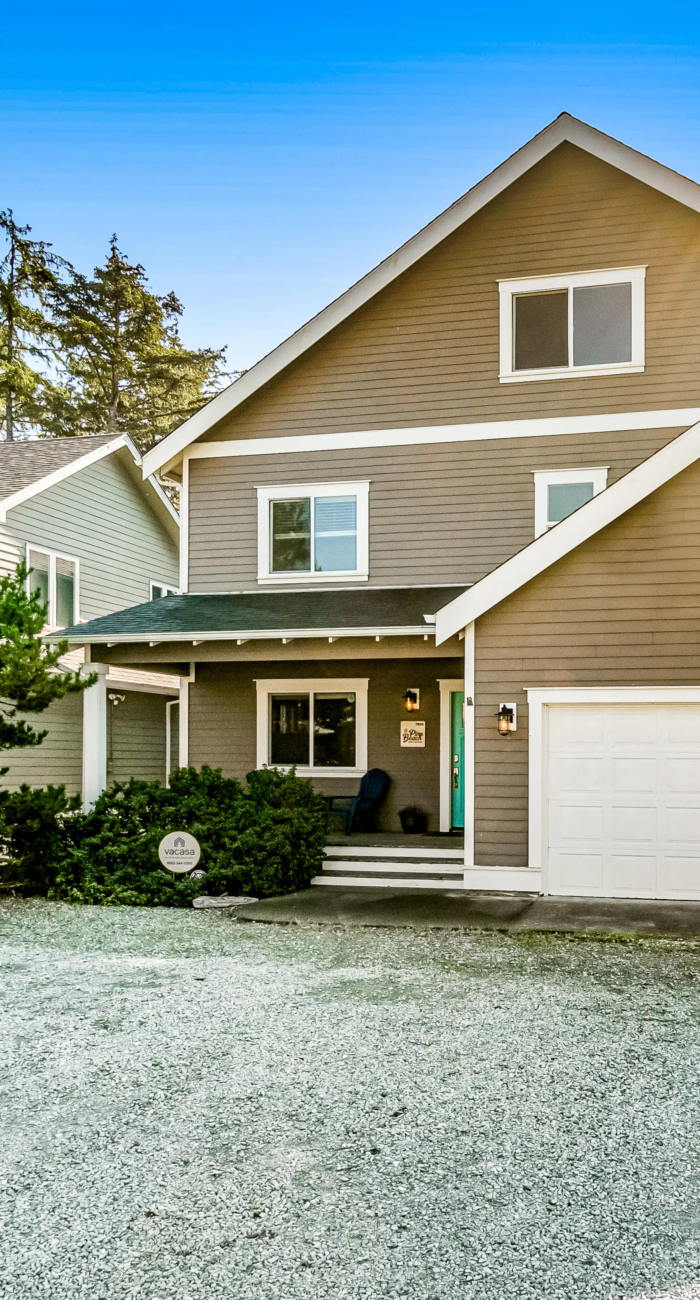 Dog friendly home near the beach with hot tub WiFi Ping Pong and foosball