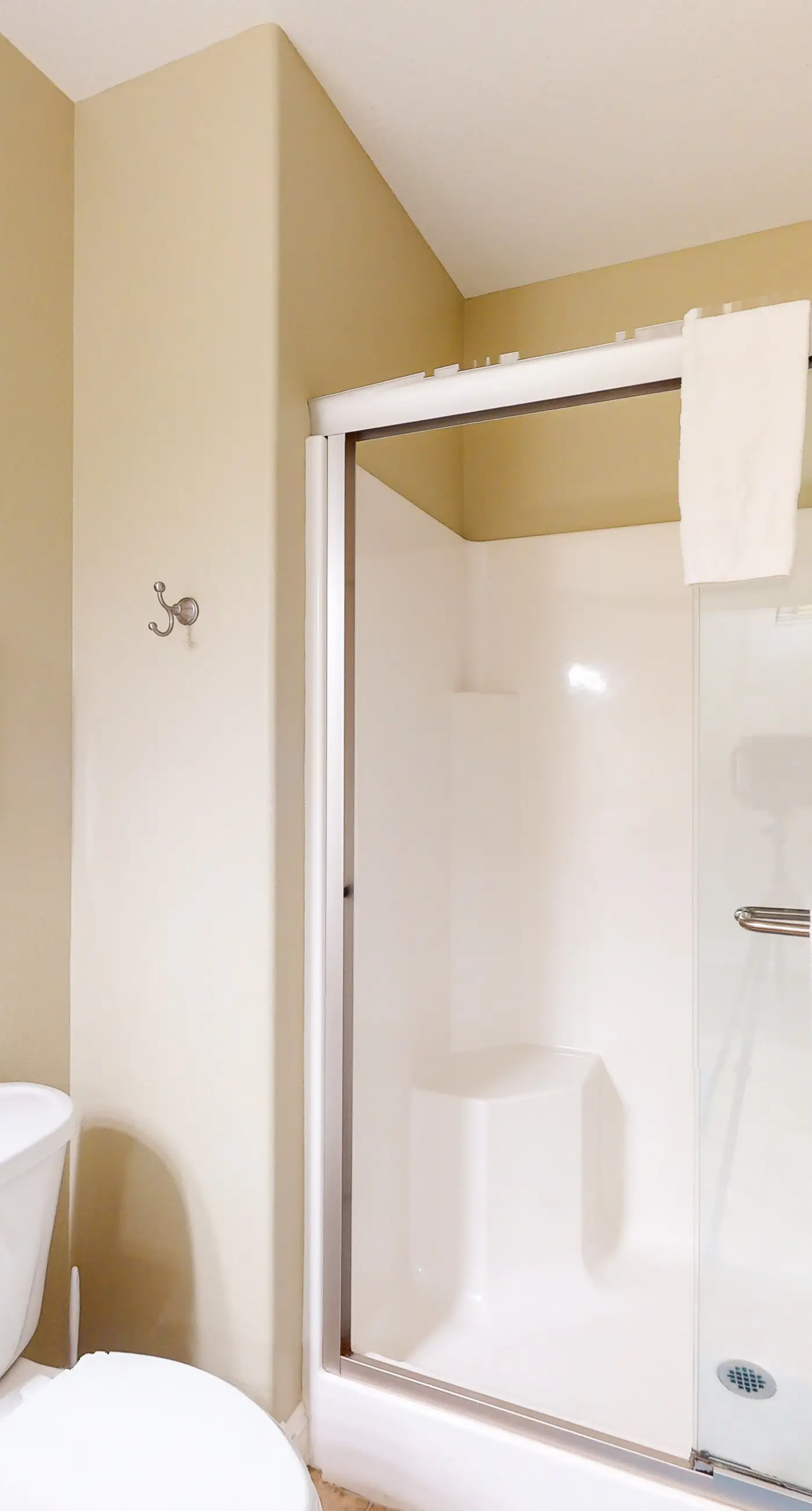 Dog friendly home near the beach with hot tub WiFi Ping Pong and foosball